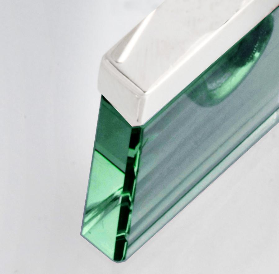 Pendientes Contemporáneos de Oro Blanco de Catorce Kilates de Artista con Cuarzo Verde Corte mixto en venta