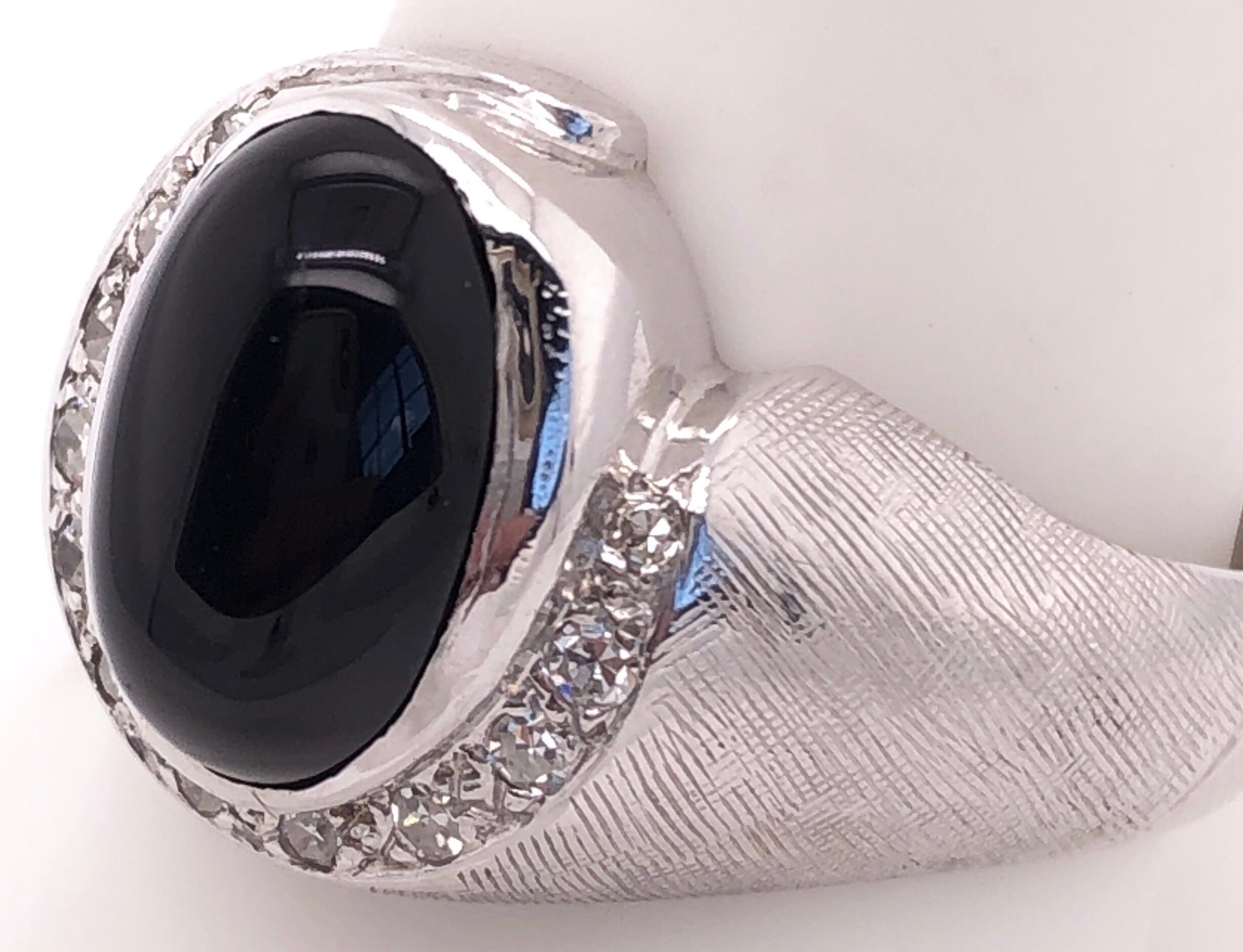 14 Karat White Gold Contemporary Onyx Ring with Diamonds For Sale 2