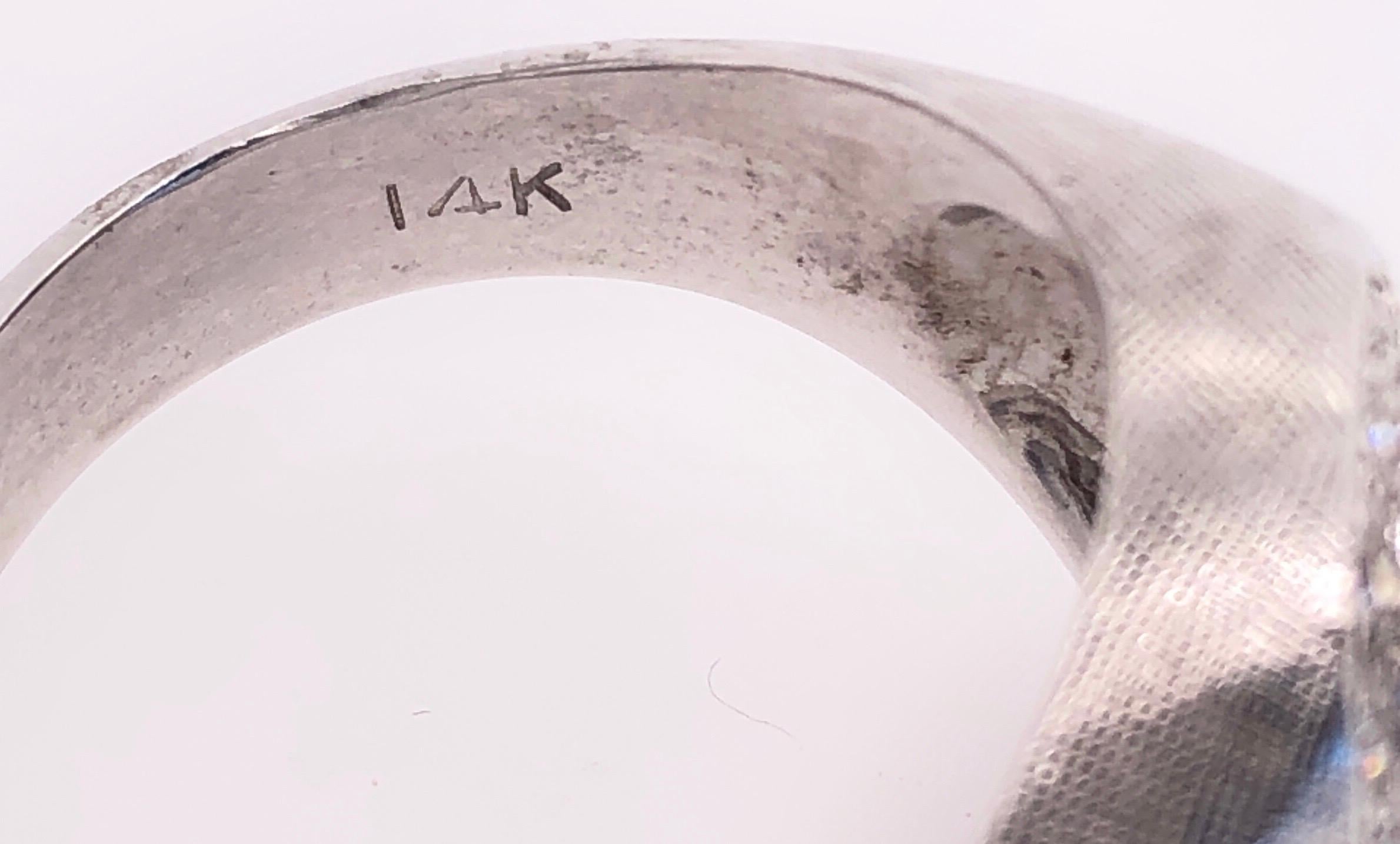 14 Karat White Gold Contemporary Onyx Ring with Diamonds For Sale 3