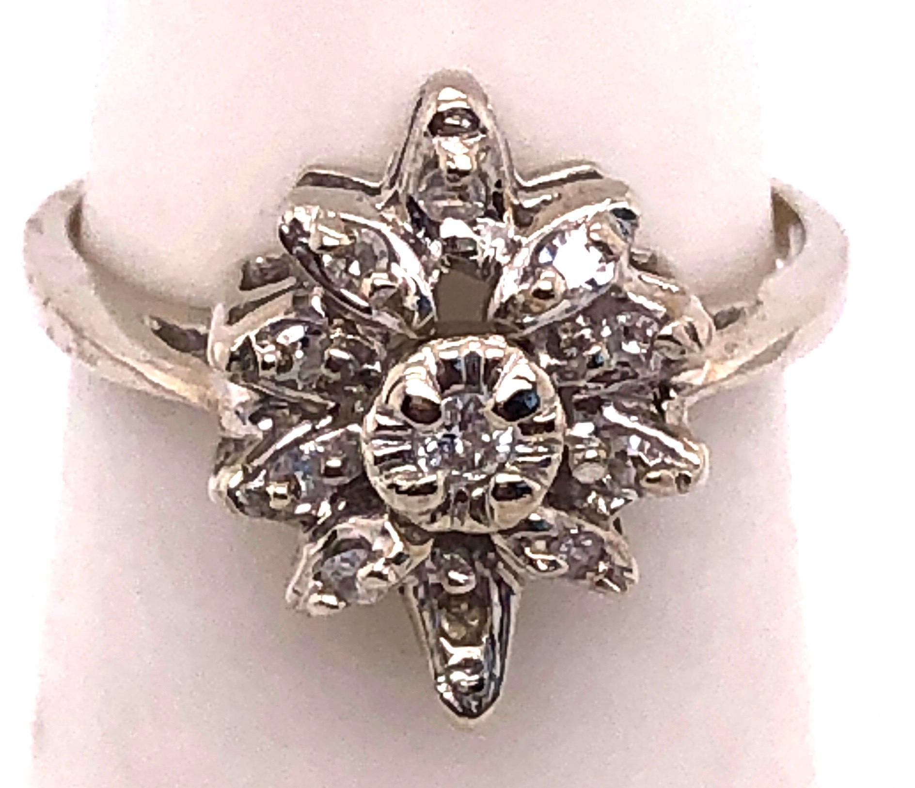 14 Karat White Gold Contemporary Ring Diamond Floral Design 0.33 TDW In Good Condition For Sale In Stamford, CT