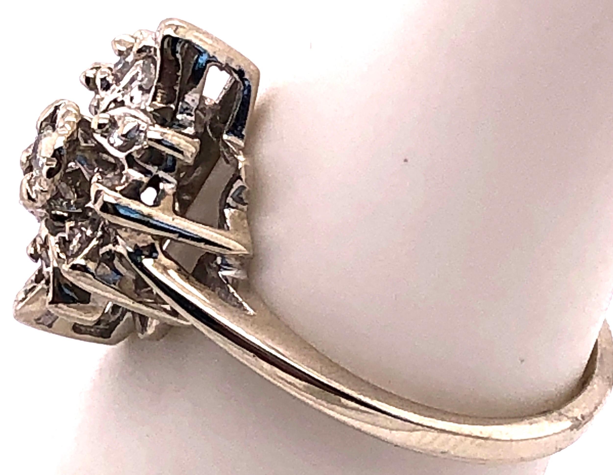 Women's or Men's 14 Karat White Gold Contemporary Ring Diamond Floral Design 0.33 TDW For Sale