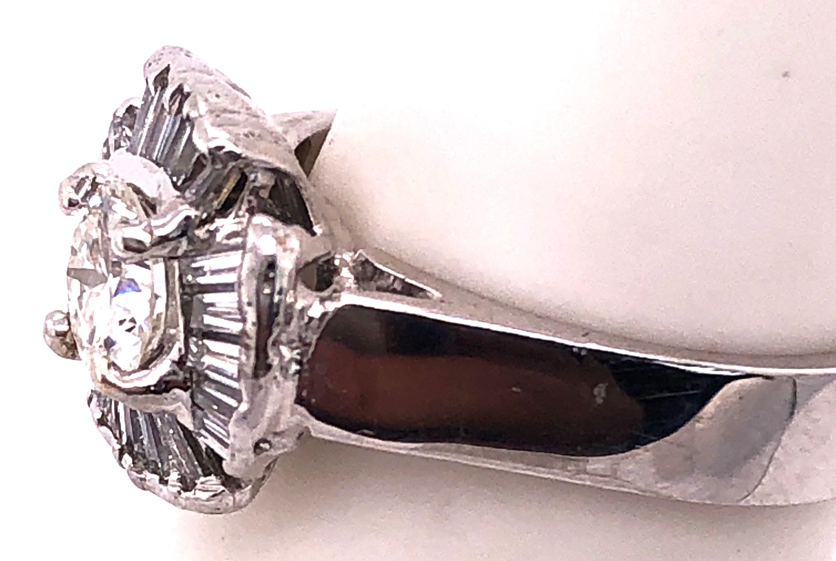 Round Cut 14 Karat White Gold Contemporary Ring with Diamond Cluster 1.00 TDW For Sale