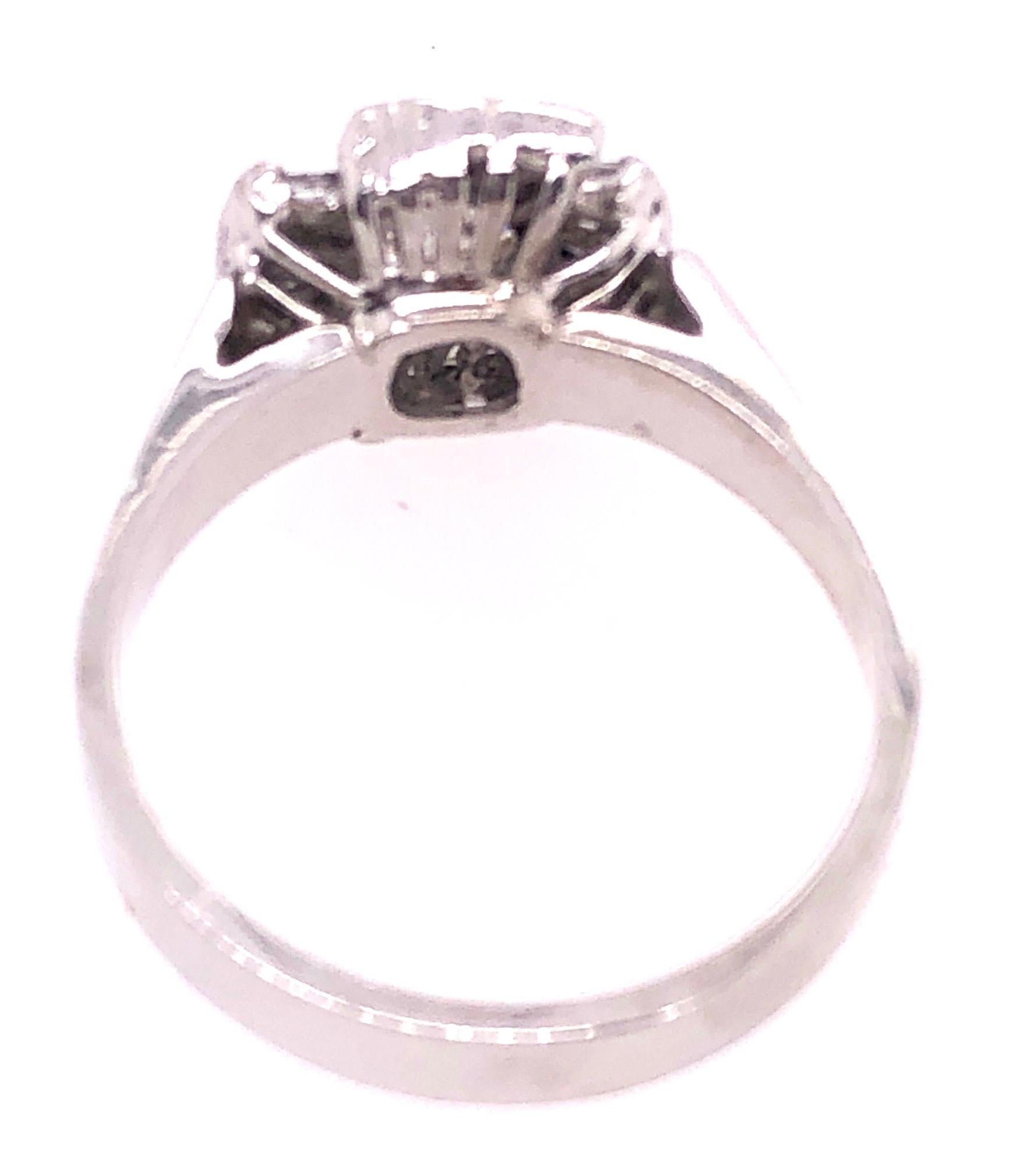 14 Karat White Gold Contemporary Ring with Diamond Cluster 1.00 TDW For Sale 3