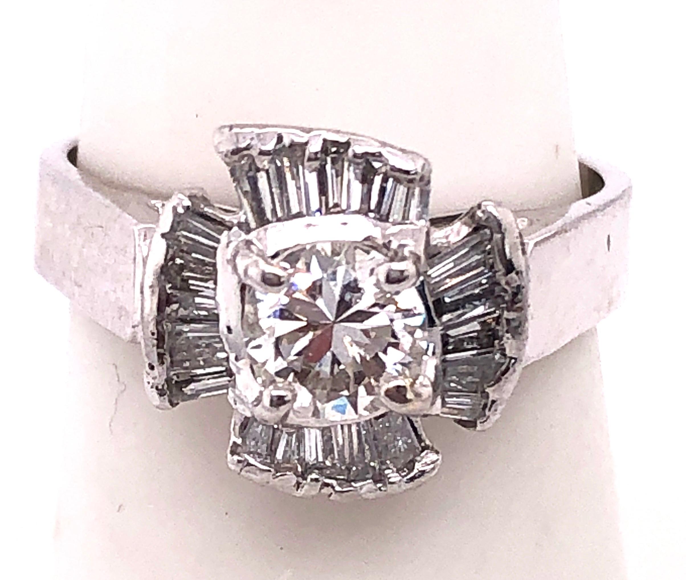 14 Karat White Gold Contemporary Ring with Diamond Cluster 1.00 TDW For Sale 4