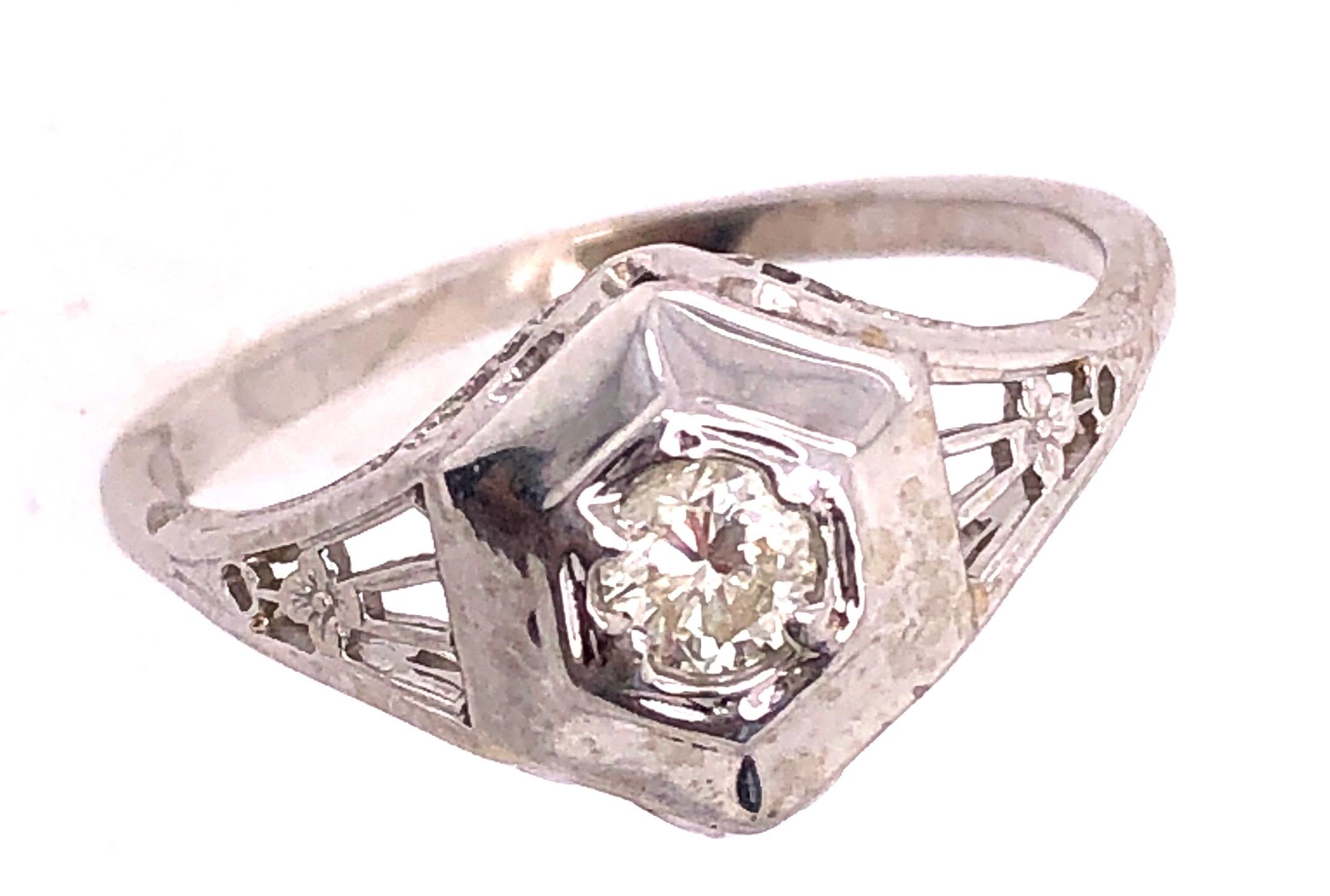 14 Karat White Gold Contemporary Ring with Round Diamond For Sale 2