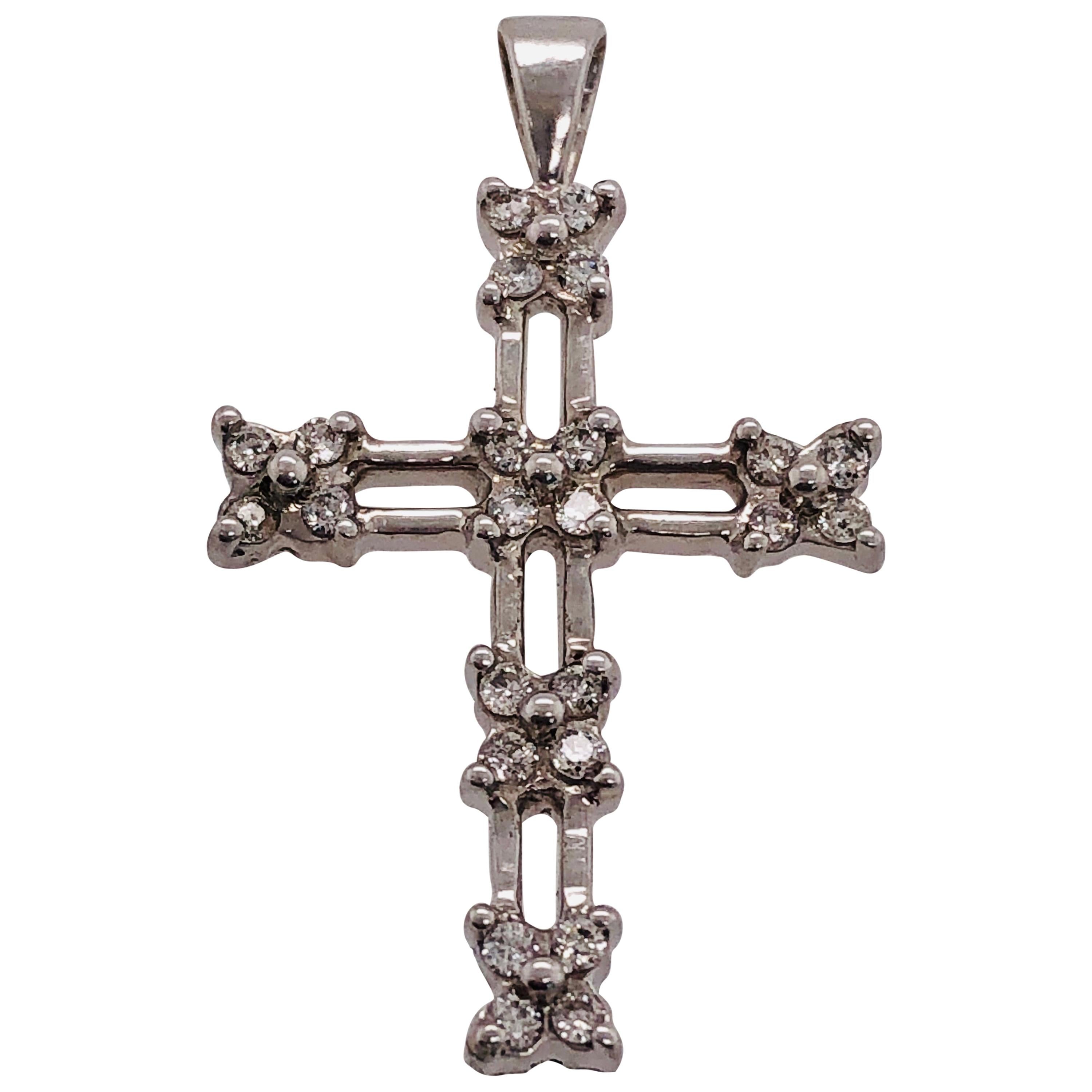 14 Karat White Gold Cross Pendant with Diamonds 0.25 Total Diamond Weight For Sale