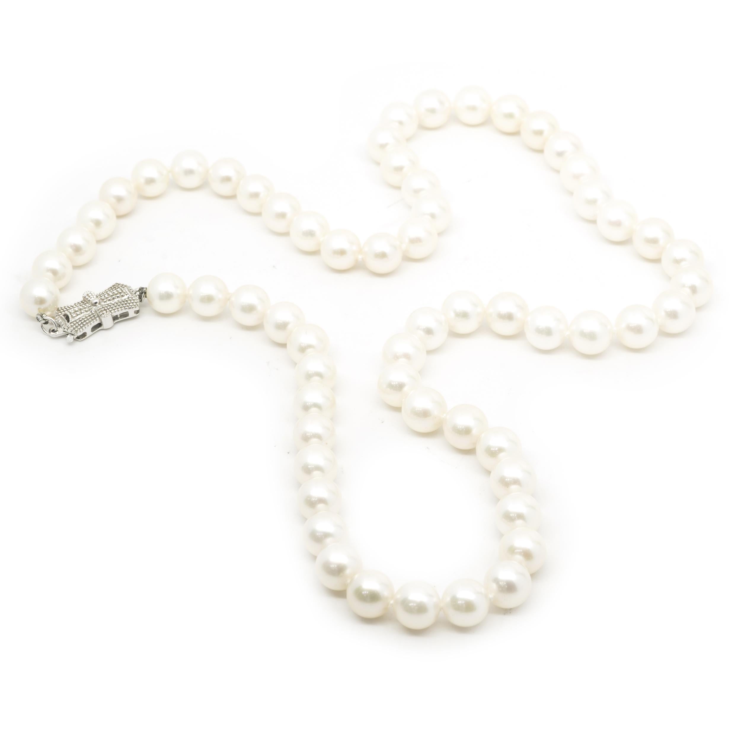 14 Karat White Gold Cultured Fresh Water Pearl Necklace In Excellent Condition For Sale In Scottsdale, AZ