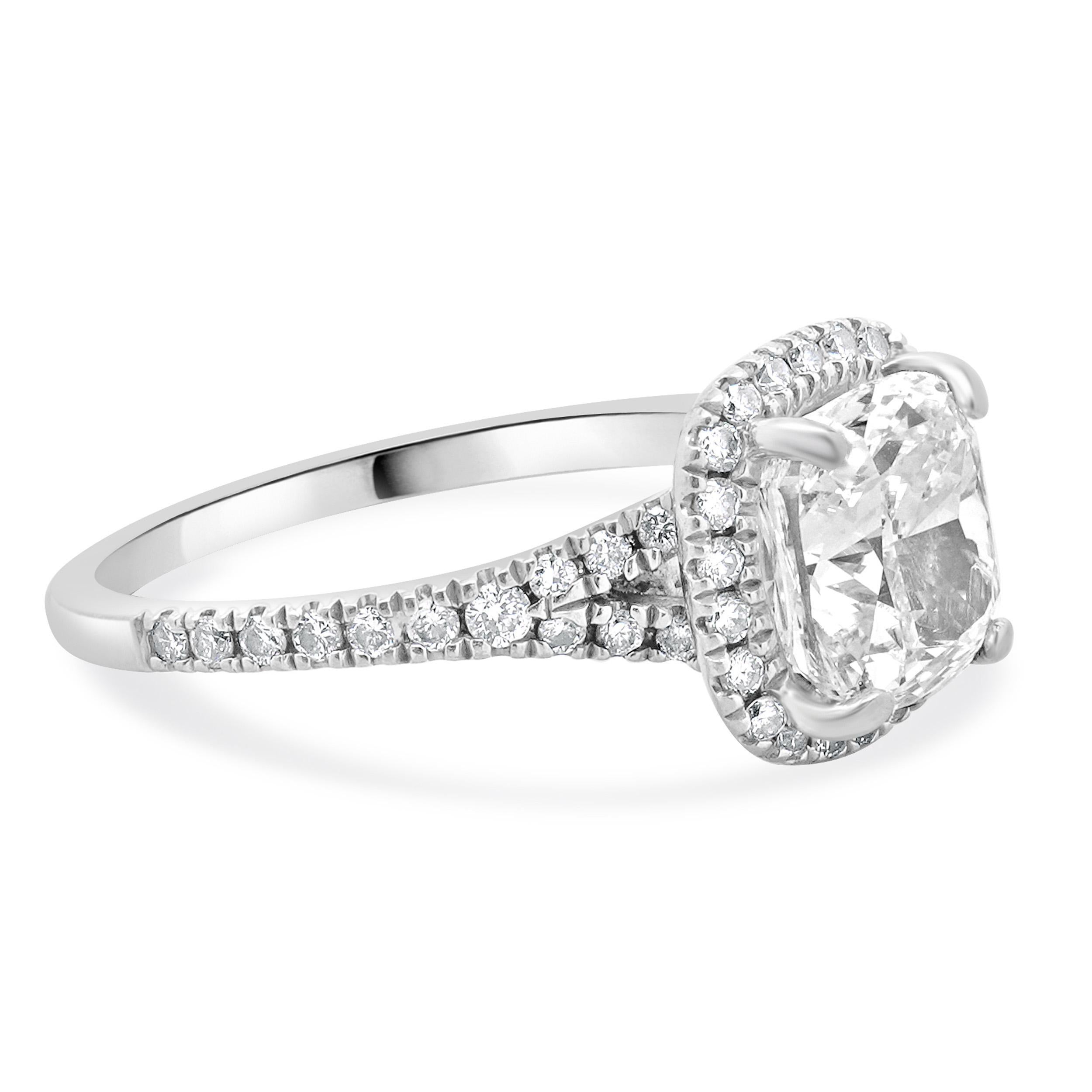14 Karat White Gold Cushion Cut Diamond Engagement Ring In Excellent Condition For Sale In Scottsdale, AZ
