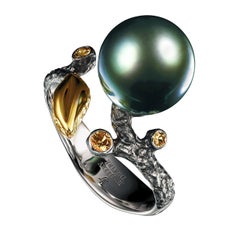 18 Karat White Gold Dark Tahitian Pearl and Yellow Sapphires Cocktail Ring