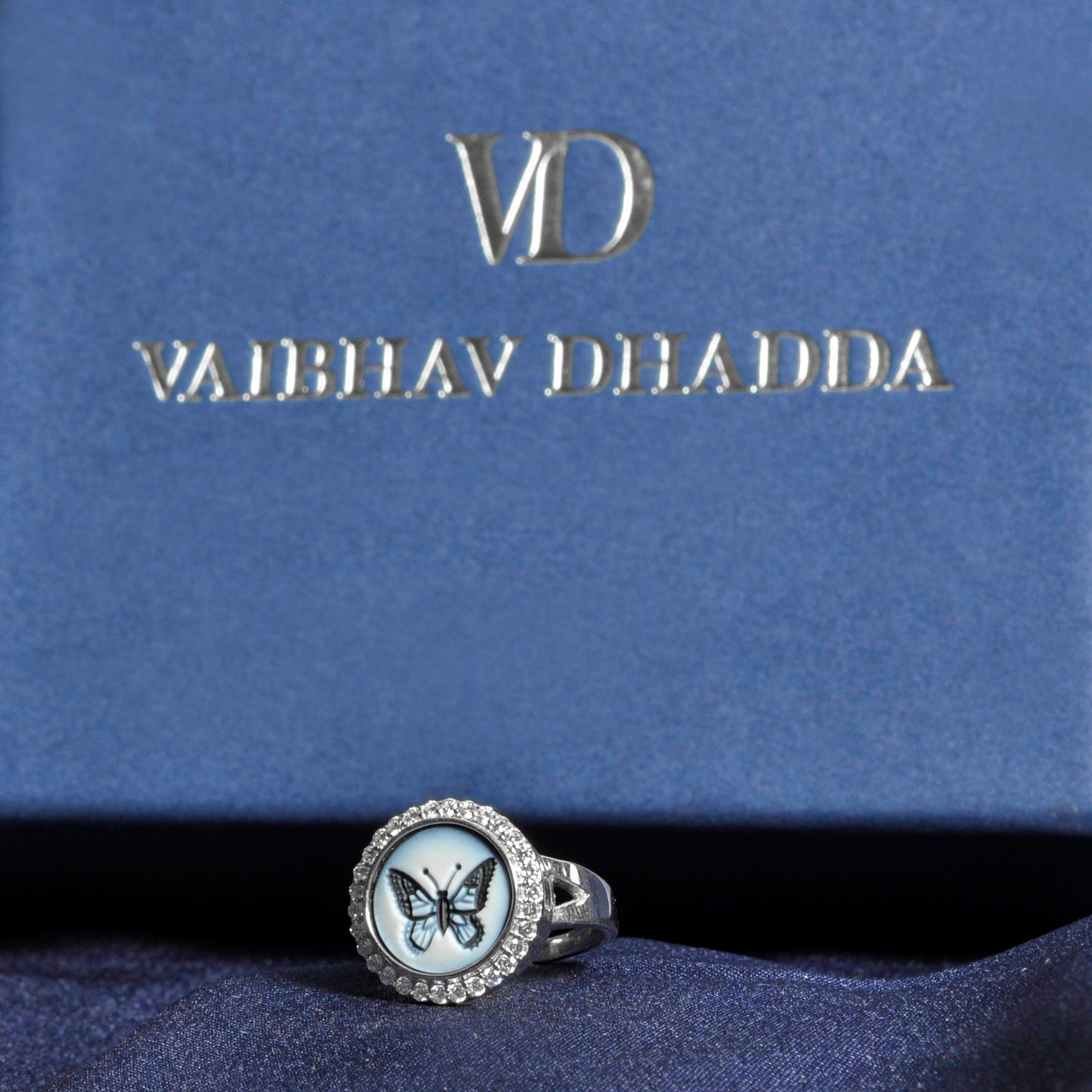 For Sale:  14 Karat White Gold Diamond Agate Butterfly Intaglio Flexible Ring 10