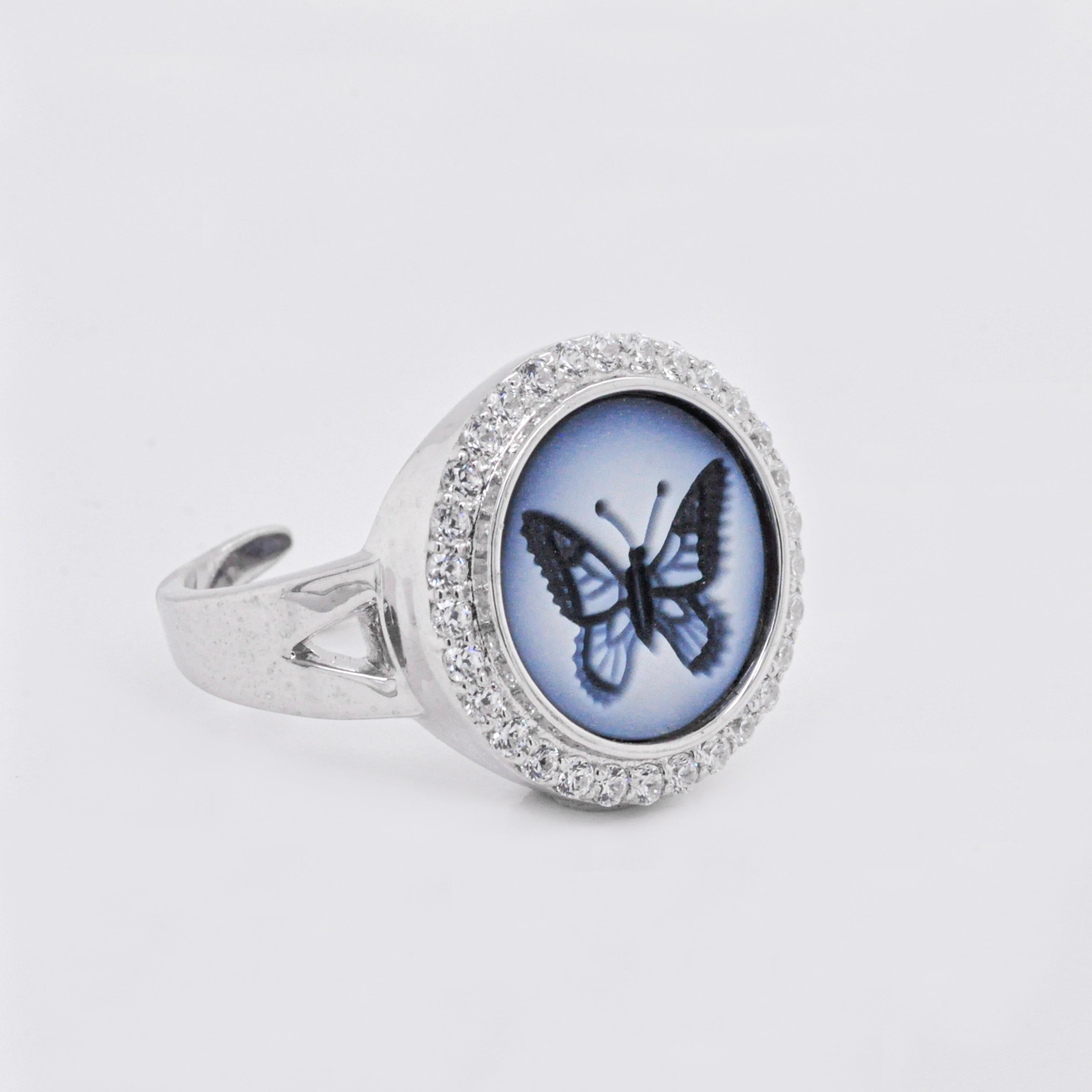 For Sale:  14 Karat White Gold Diamond Agate Butterfly Intaglio Flexible Ring 4