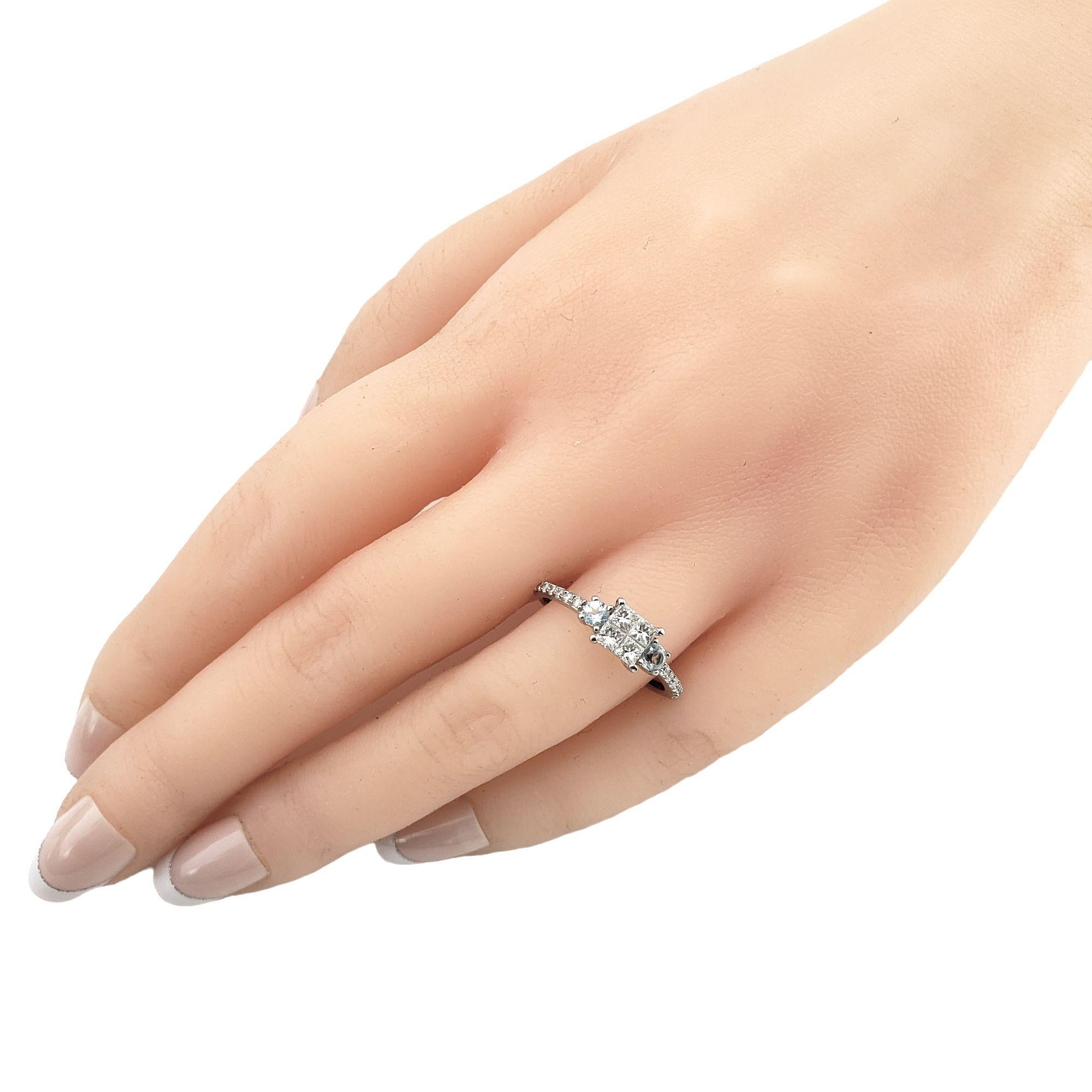 14 Karat White Gold Diamond and Aquamarine Ring #13344 For Sale 4