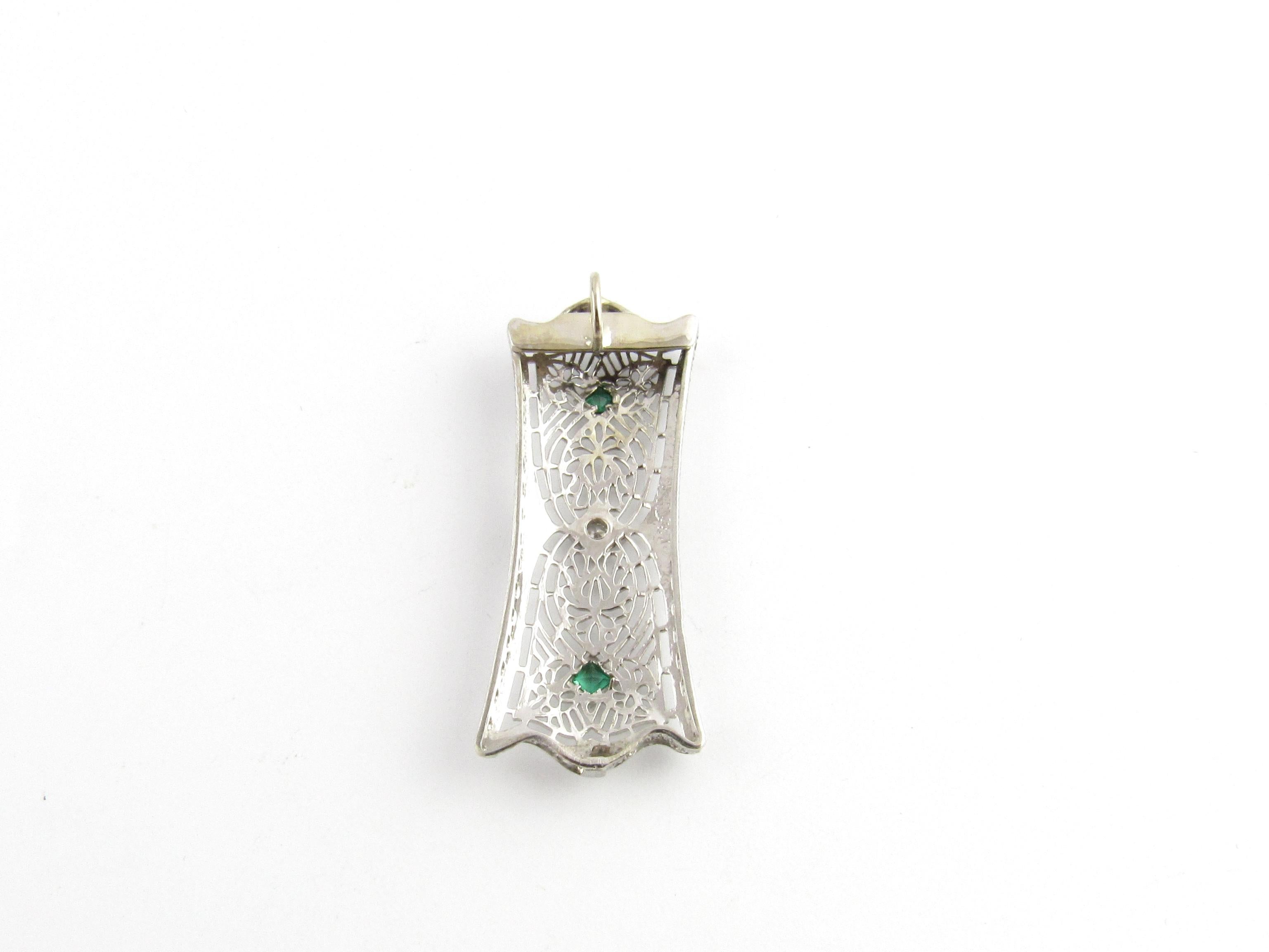 14 Karat White Gold Diamond and Emerald Pendant In Good Condition For Sale In Washington Depot, CT