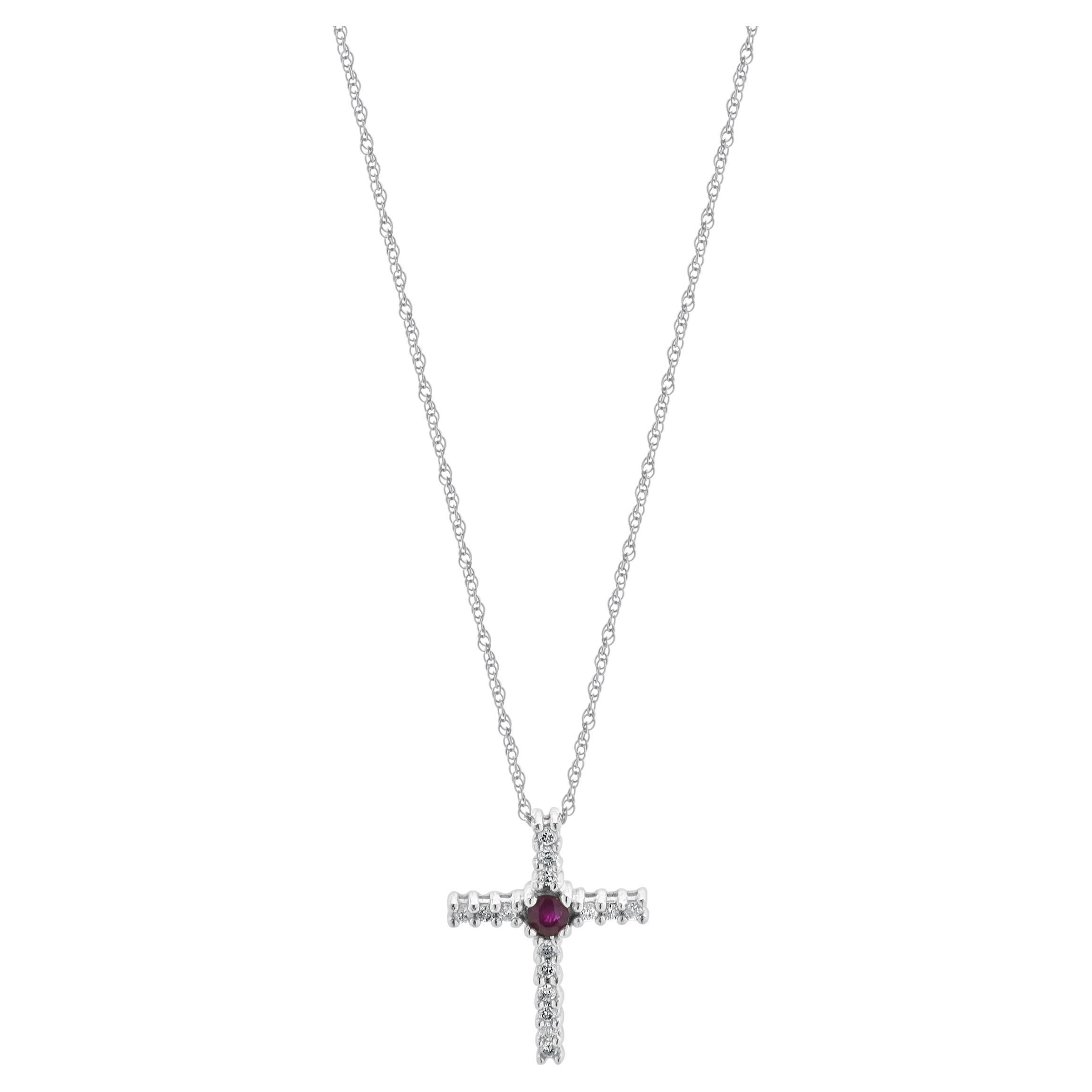 Collar Cruz de Diamantes y Rubíes en Oro Blanco de 14 Kilates