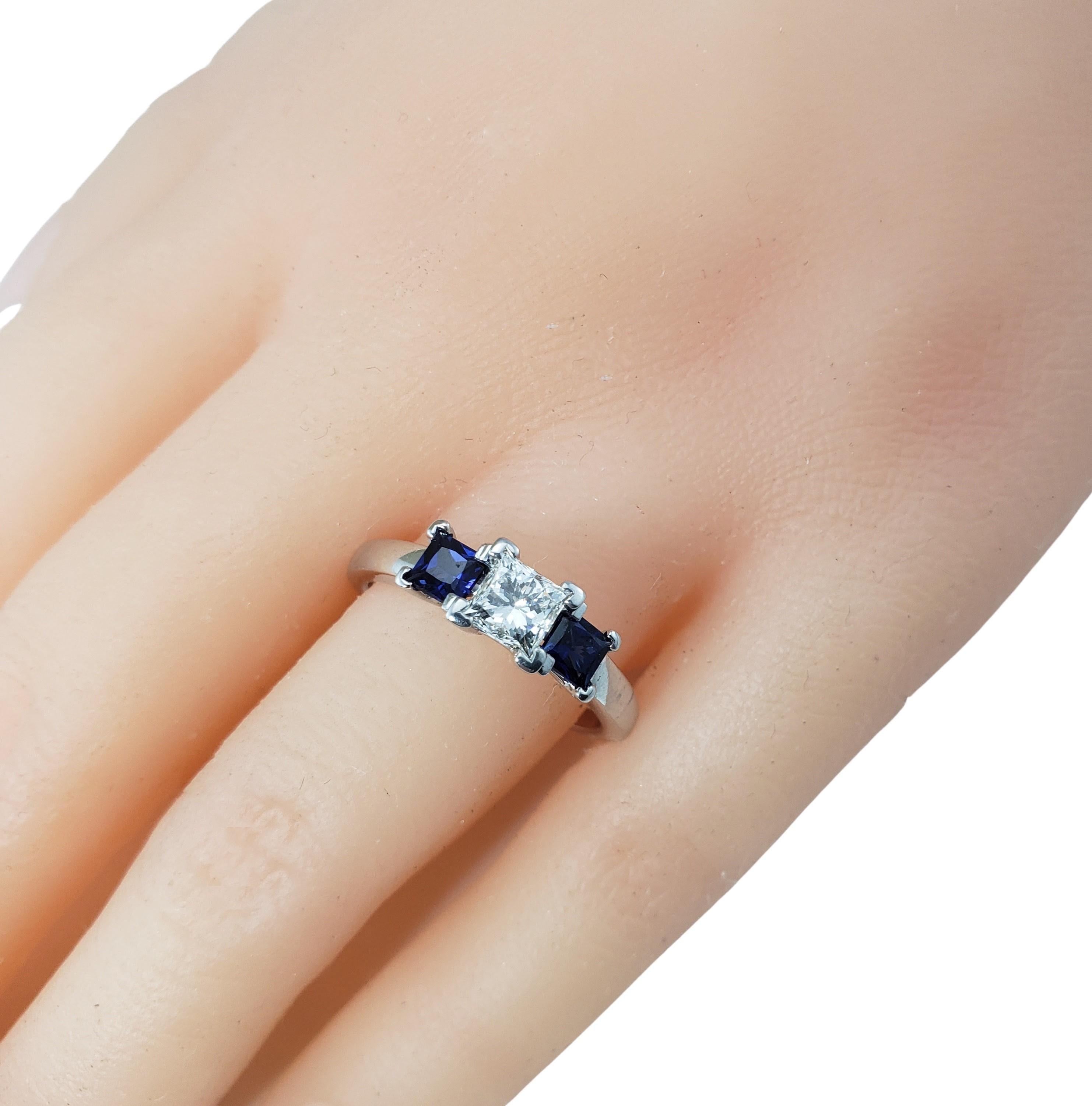 14 Karat White Gold Diamond and Sapphire Ring Size 7 For Sale 4
