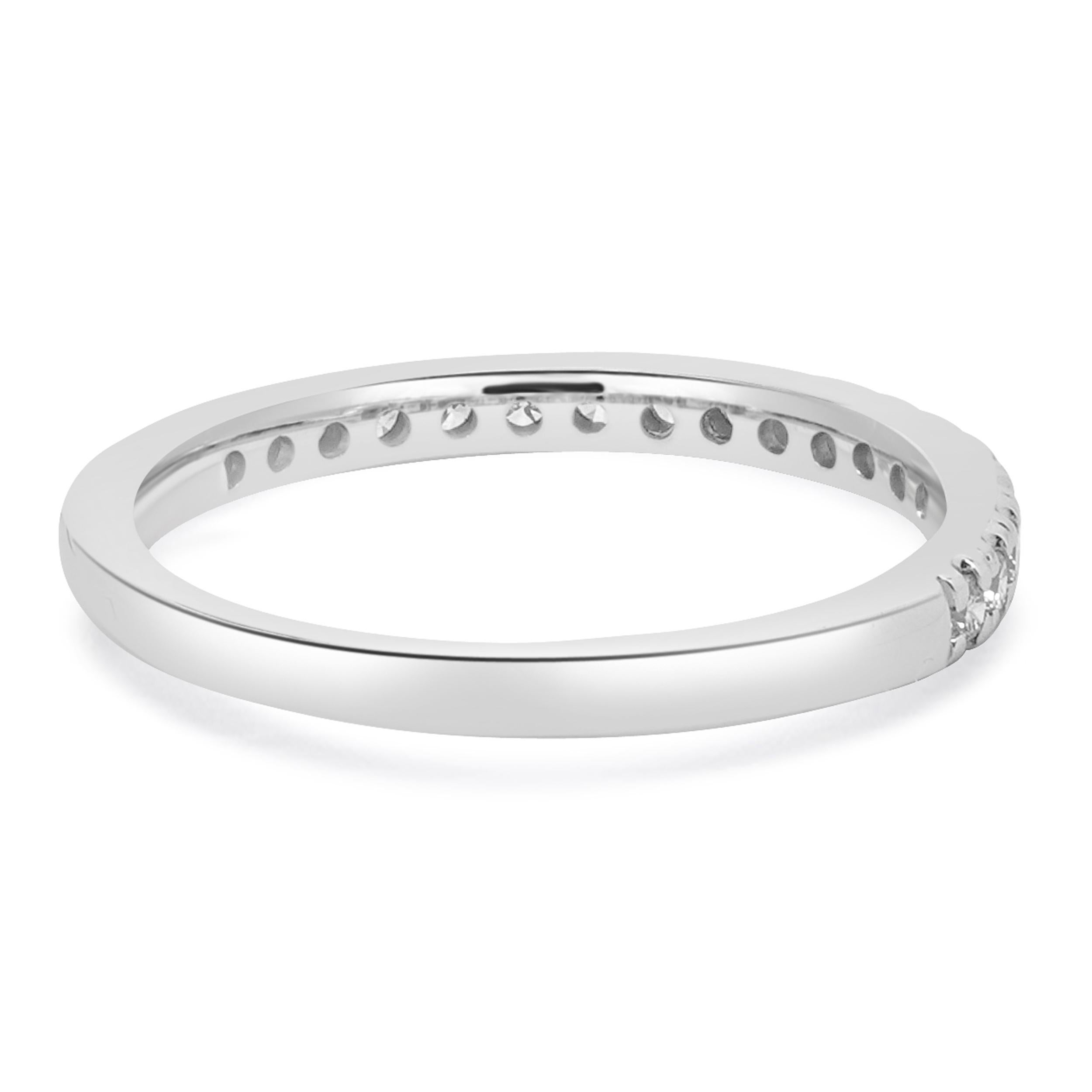 Anillo de diamantes de oro blanco de 14 quilates Corte brillante en venta