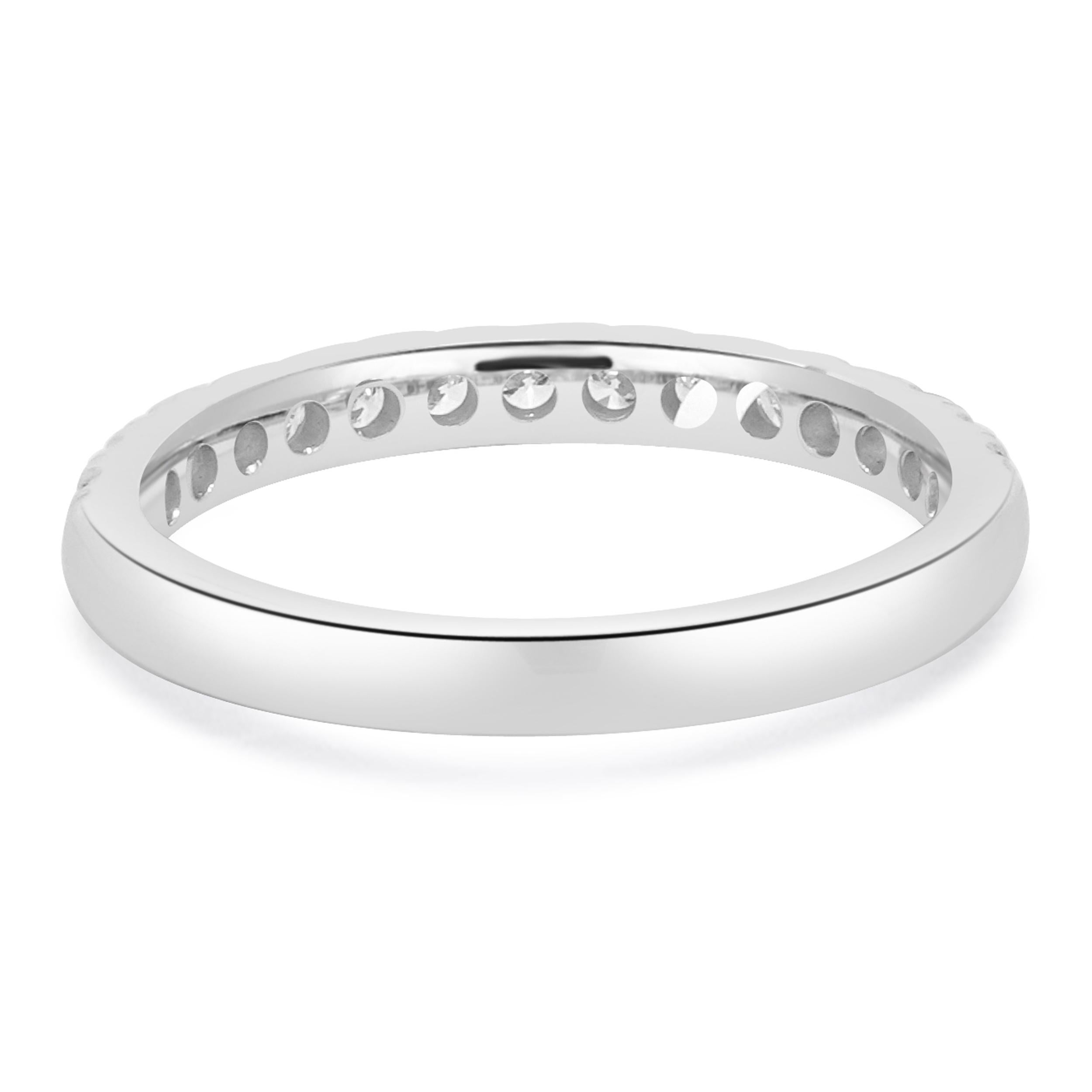 Anillo de diamantes de oro blanco de 14 quilates Corte brillante en venta