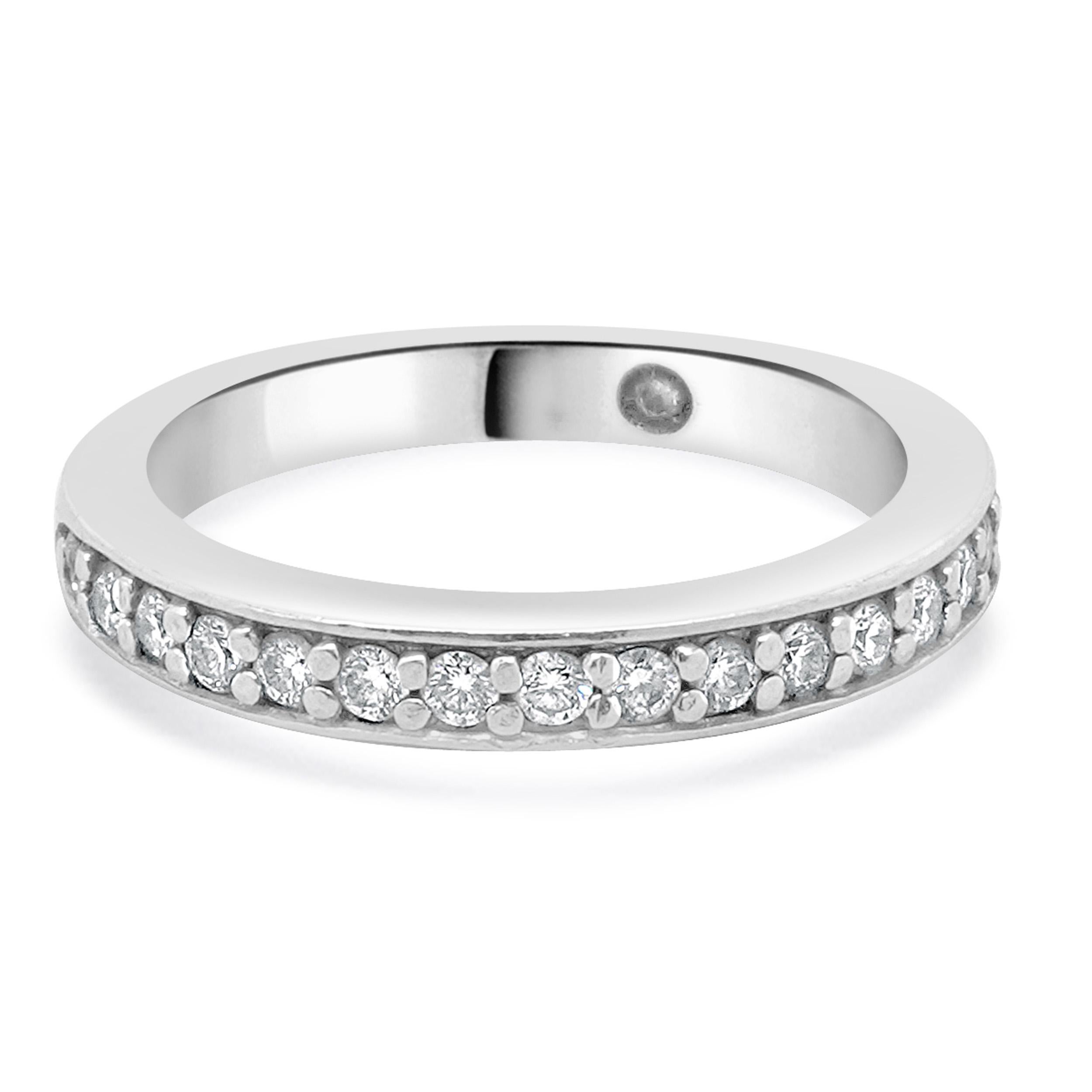 Taille ronde Bracelet en or blanc 14 carats avec diamants en vente