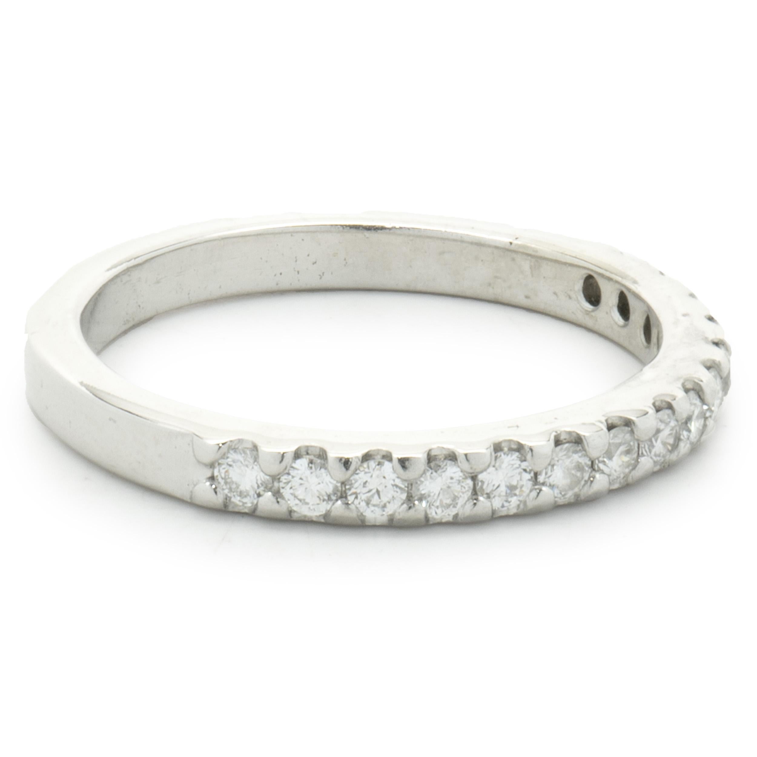 14 Karat White Gold Diamond Band In Excellent Condition For Sale In Scottsdale, AZ