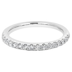 14 Karat Weißgold Diamantring mit Diamanten