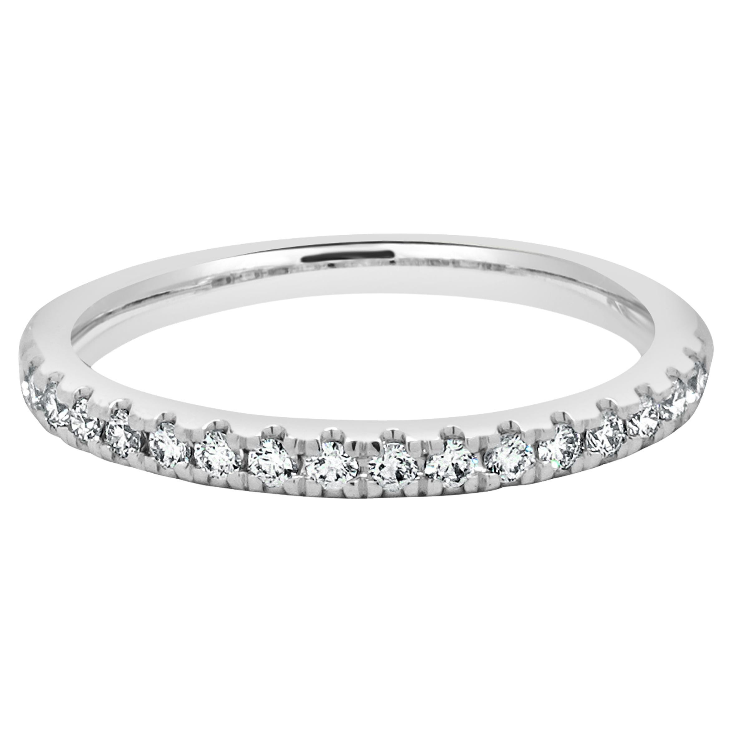 Anillo de diamantes de oro blanco de 14 quilates en venta