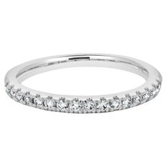 Anillo de diamantes de oro blanco de 14 quilates