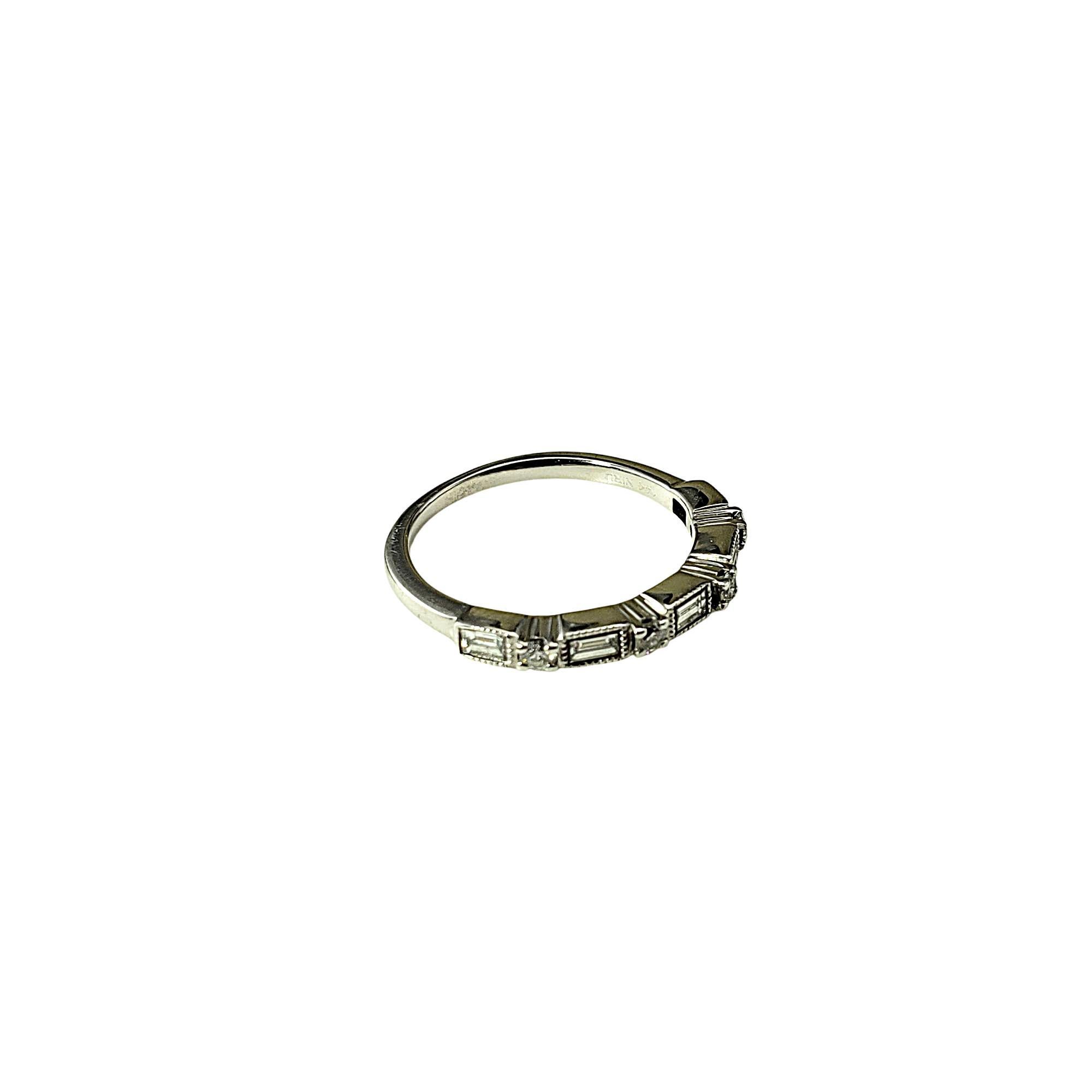 Anillo de oro blanco de 14 quilates con diamantes talla 5.5 #21537 Corte mixto en venta