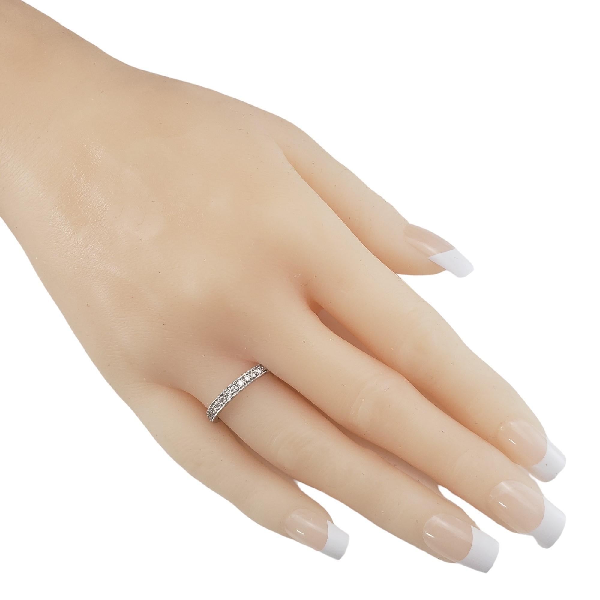 Bague jonc en or blanc 14 carats avec diamants taille 7 n°16829 en vente 2