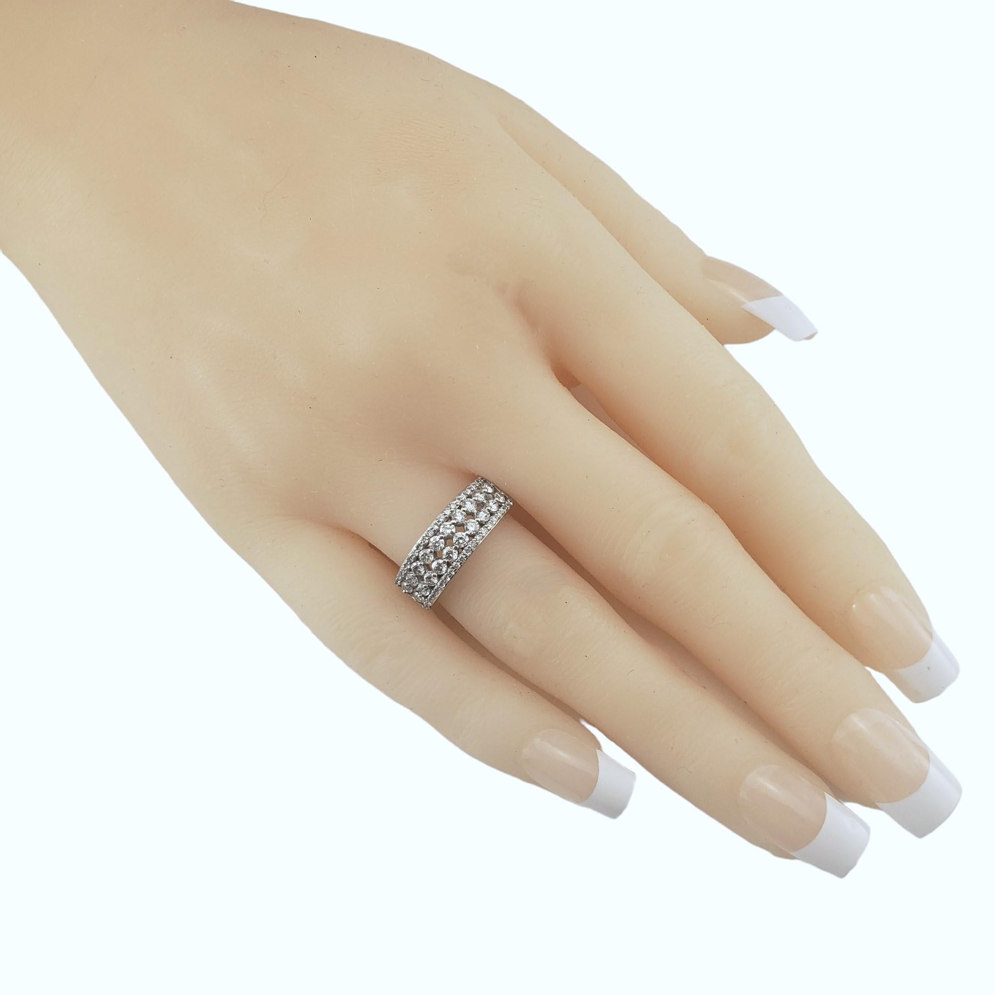 14 Karat White Gold Diamond Band Ring Size 7-7.25 #16828 For Sale 2