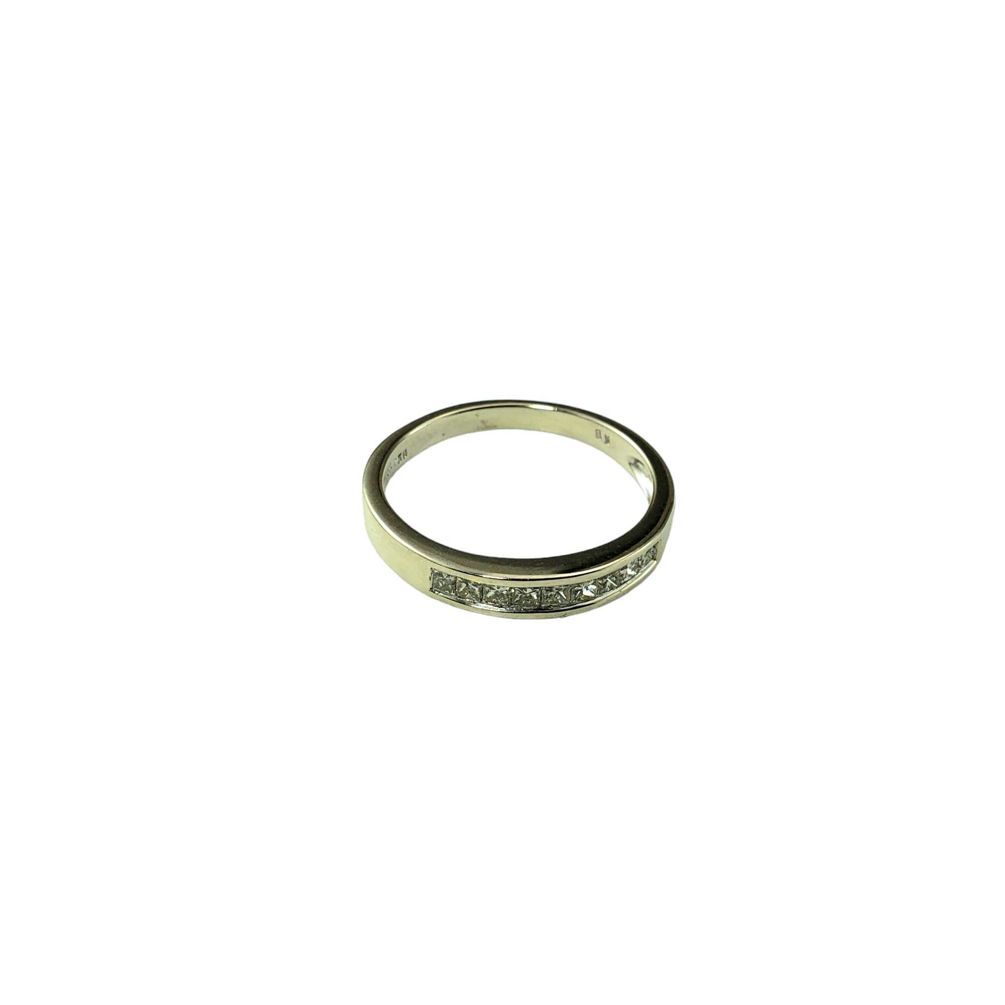 14 Karat White Gold Diamond Band Ring Size 7-7.25 #18272 In Good Condition For Sale In Washington Depot, CT