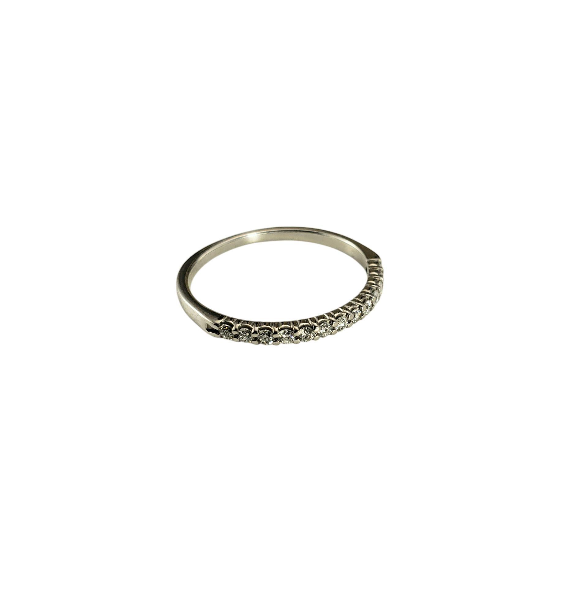 14 Karat Weißgold Diamant-Ring Größe 7,75 #21458 im Zustand „Gut“ im Angebot in Washington Depot, CT