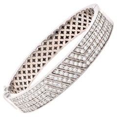 14 Karat White Gold Diamond Bangle Bracelet
