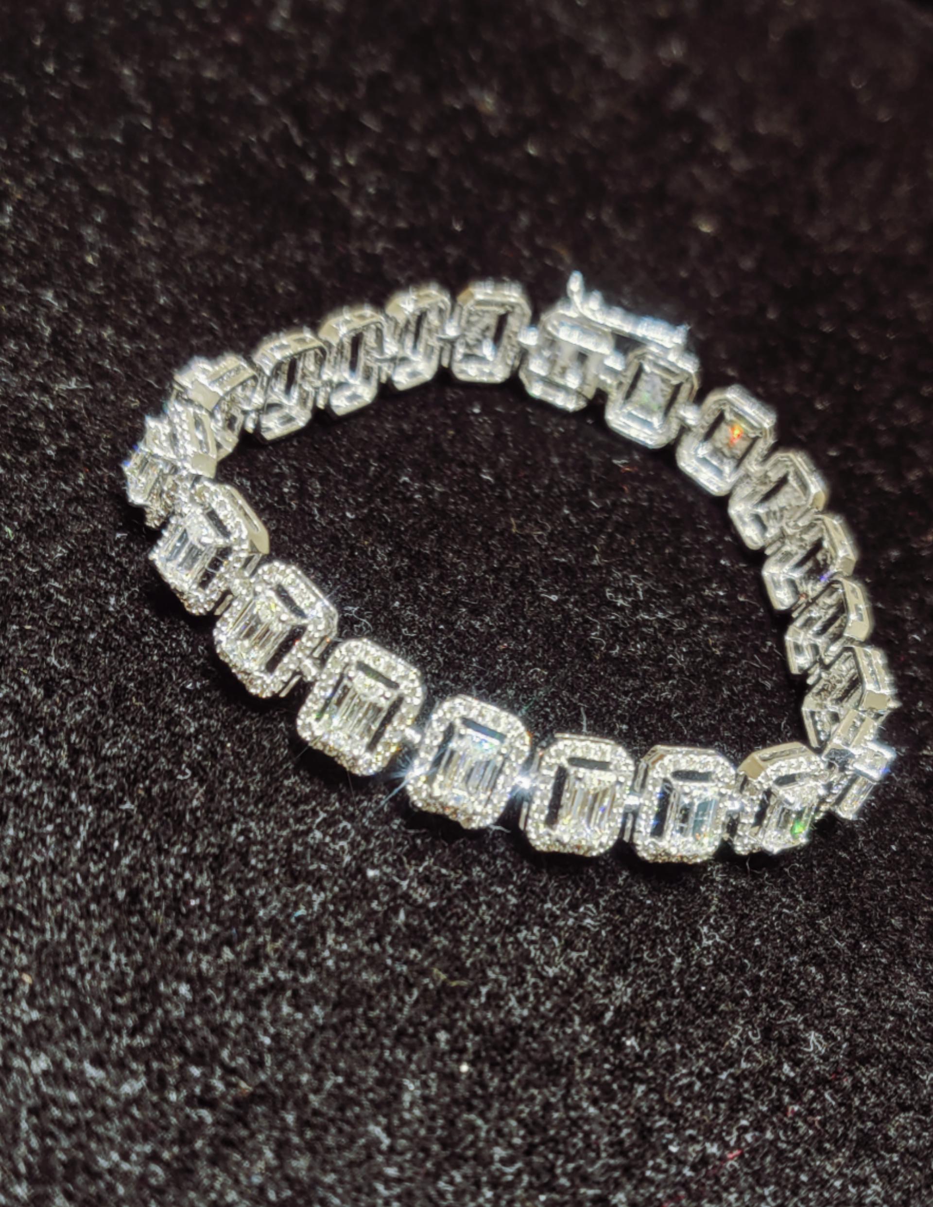 Moderne Bracelet en or blanc 14 carats et diamants en vente