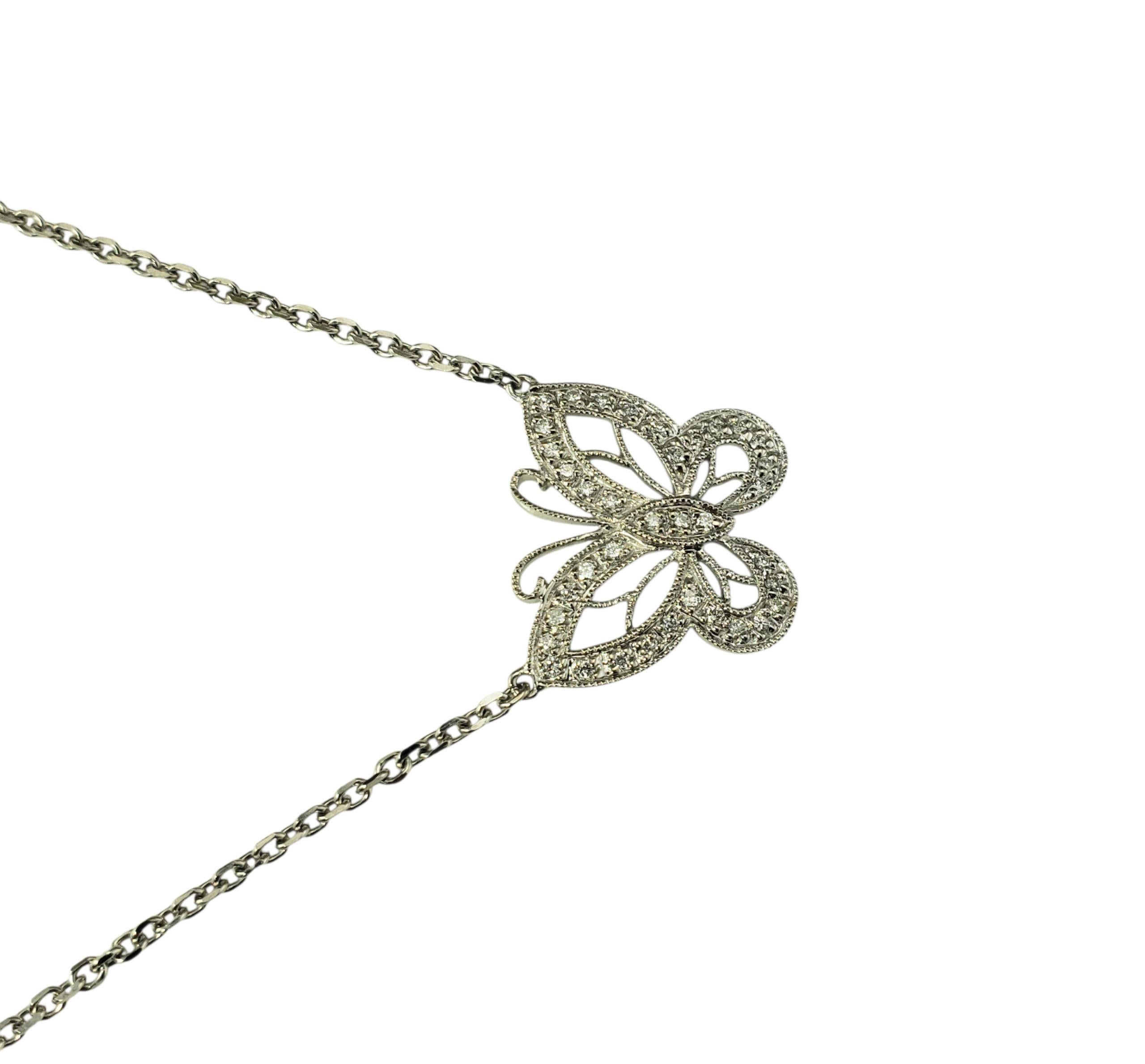 14 Karat White Gold Diamond Butterfly Pendant Necklace #22223 Corte brillante en venta