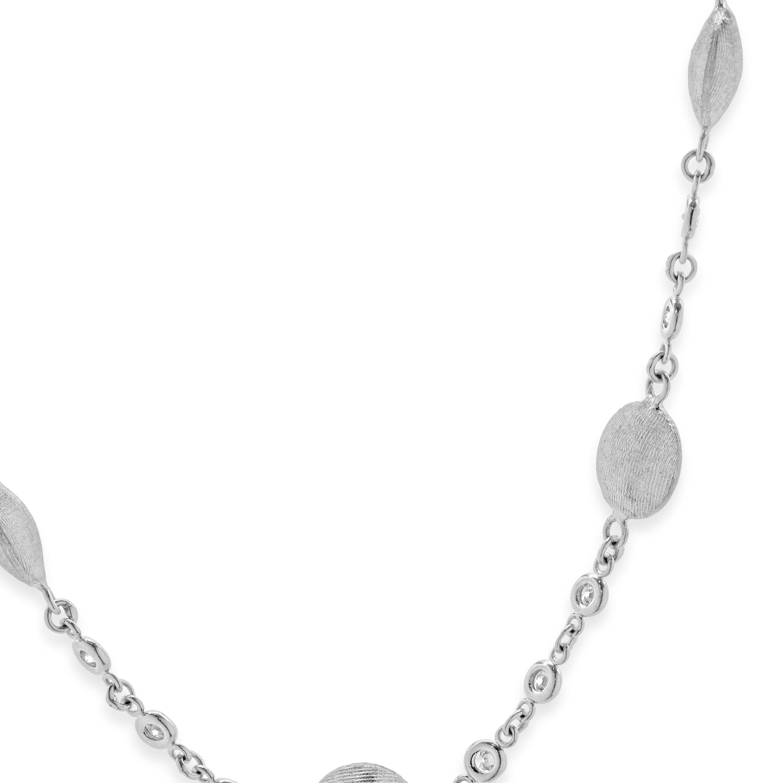 14 Karat White Gold Diamond By The Yard Gold Ball Necklace im Zustand „Hervorragend“ im Angebot in Scottsdale, AZ
