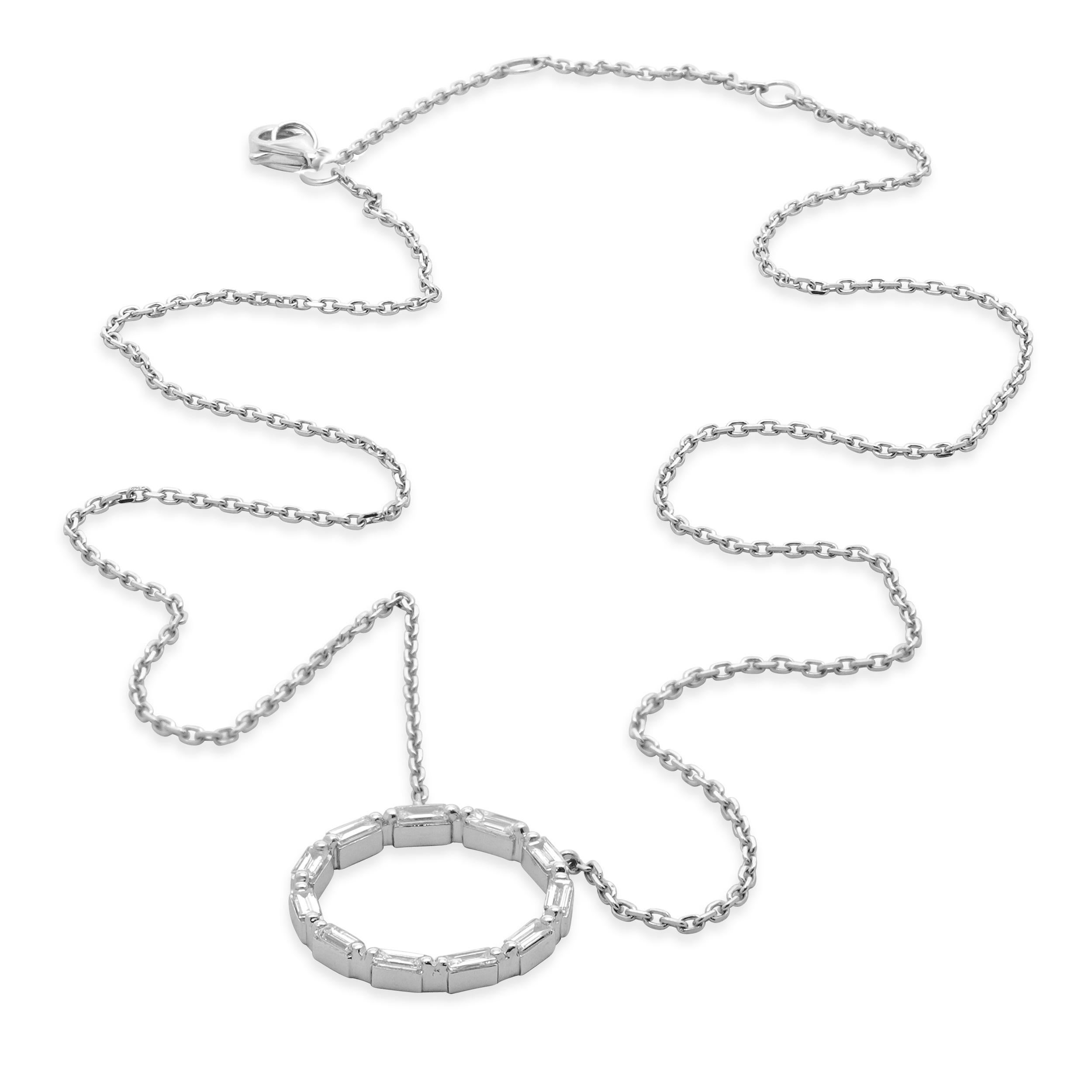 14 Karat White Gold Diamond Circle Necklace In Excellent Condition For Sale In Scottsdale, AZ