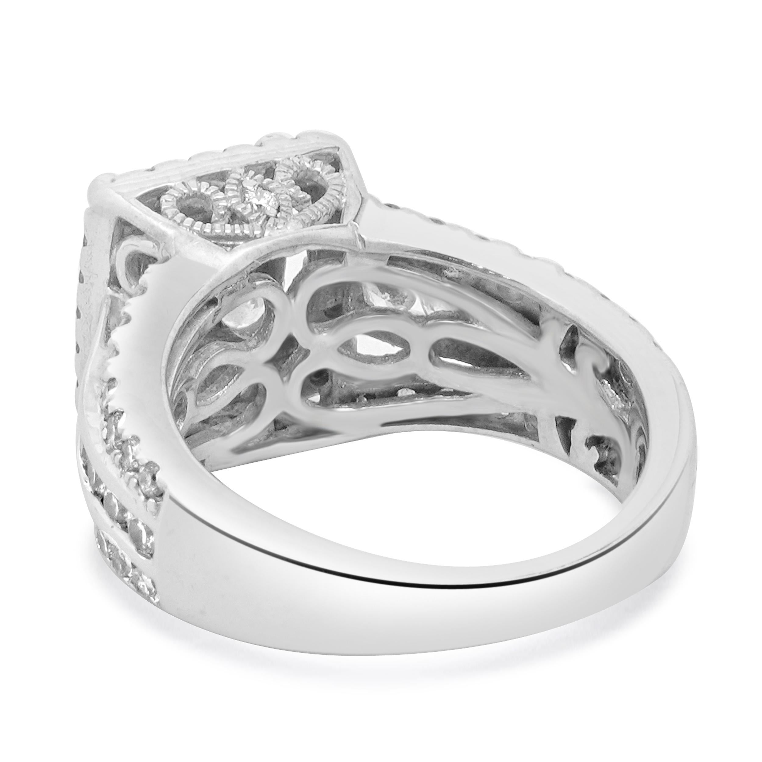 Anello di fidanzamento con diamante a grappolo in oro bianco 14 carati In condizioni ottime in vendita a Scottsdale, AZ