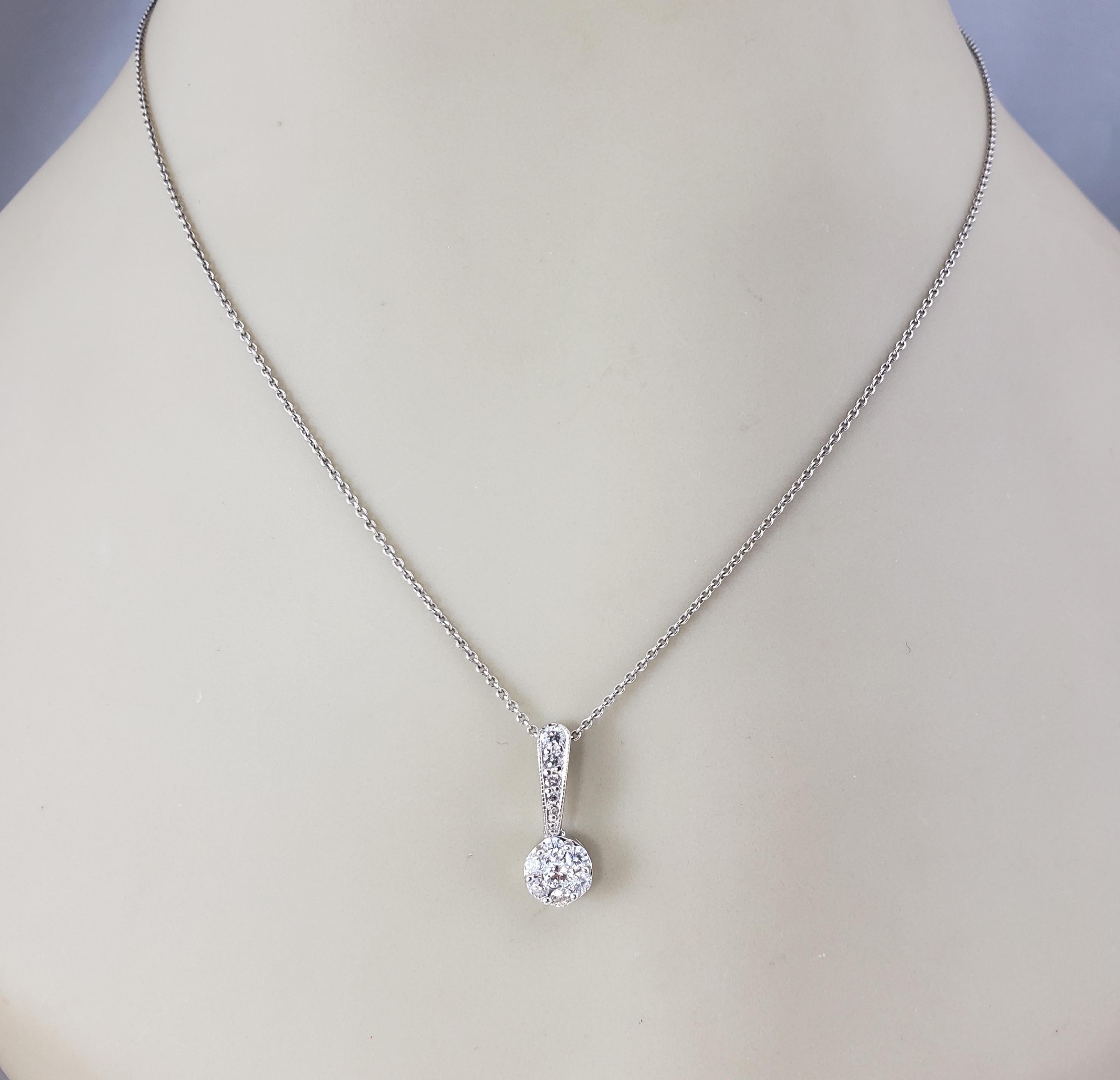 14 Karat Weißgold Diamant-Cluster-Anhänger #21813 mit Diamanten im Angebot 1