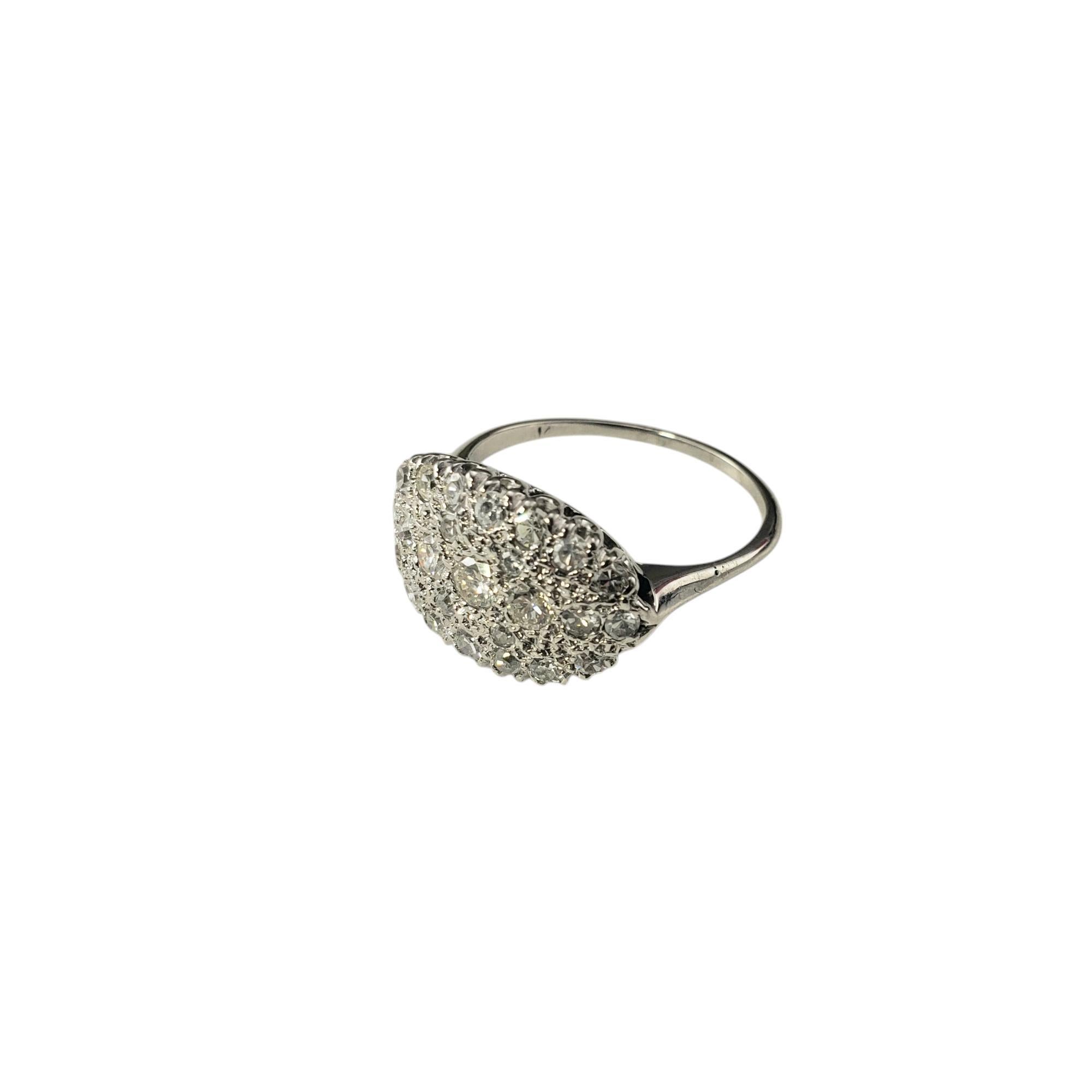 14 Karat Weißgold Diamant-Cluster-Ring Größe 7,75  #20709 (Rundschliff) im Angebot