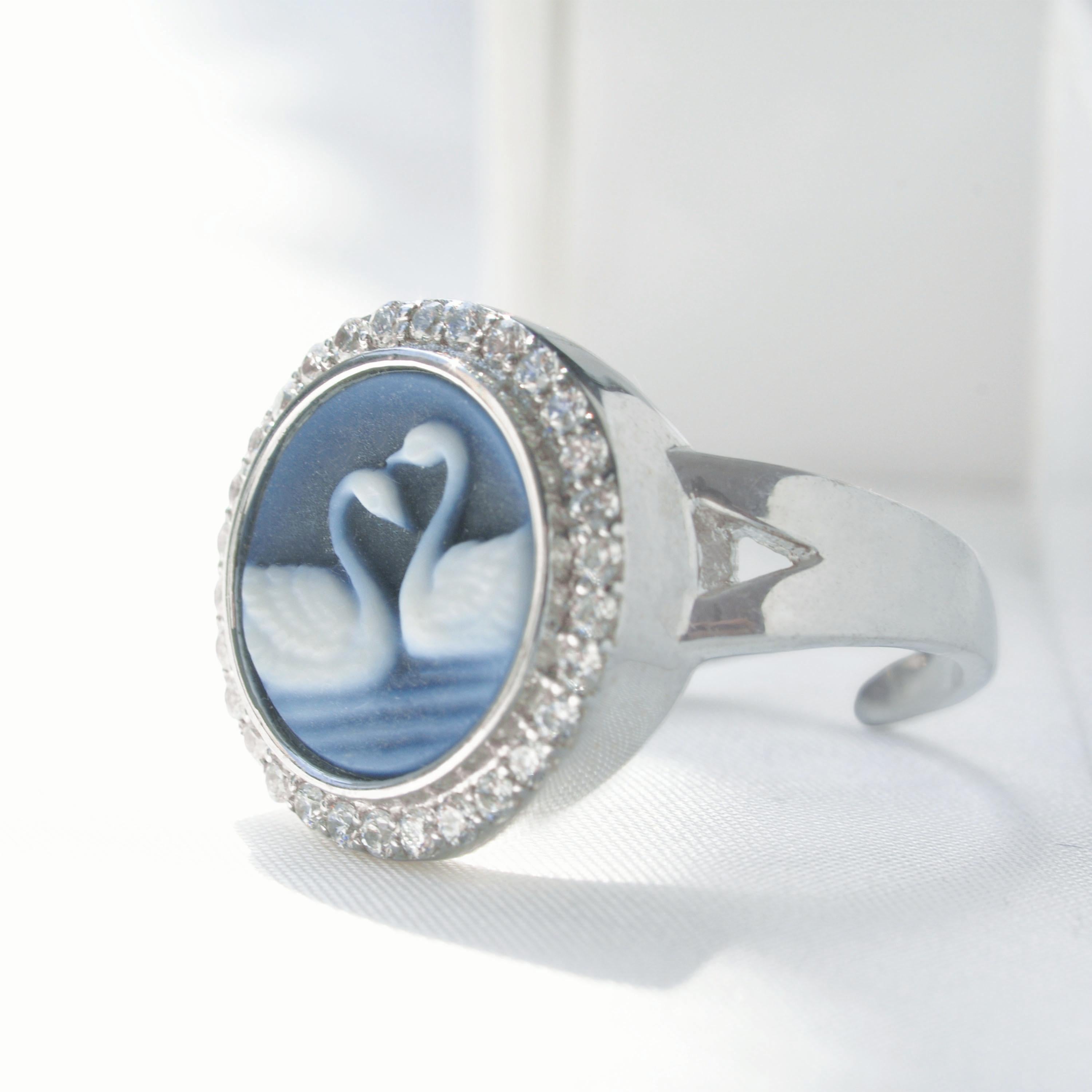 For Sale:  14 Karat White Gold Diamond Couple Swan Agate Cameo Flexible Ring 5