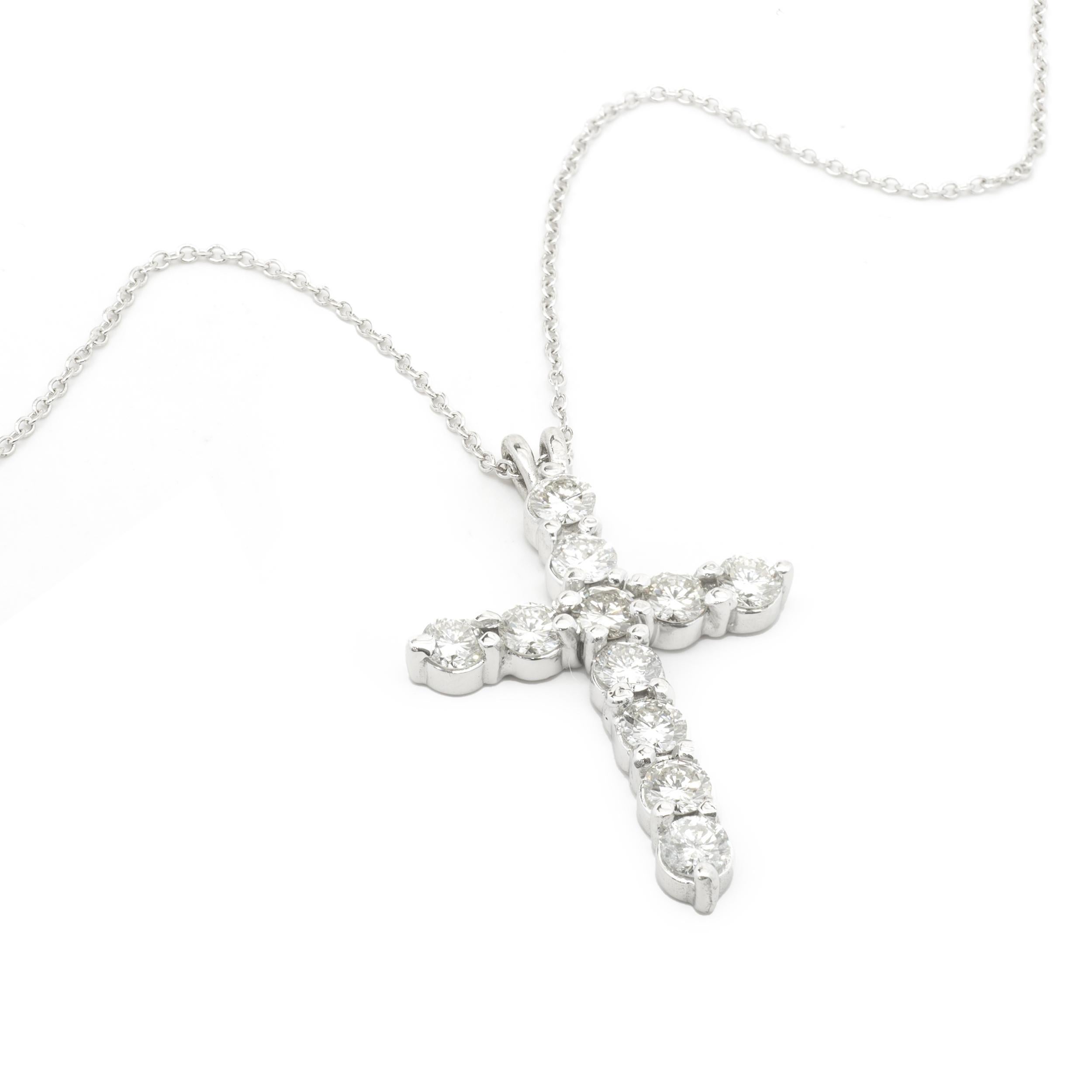 14 Karat White Gold Diamond Cross Necklace In Excellent Condition In Scottsdale, AZ