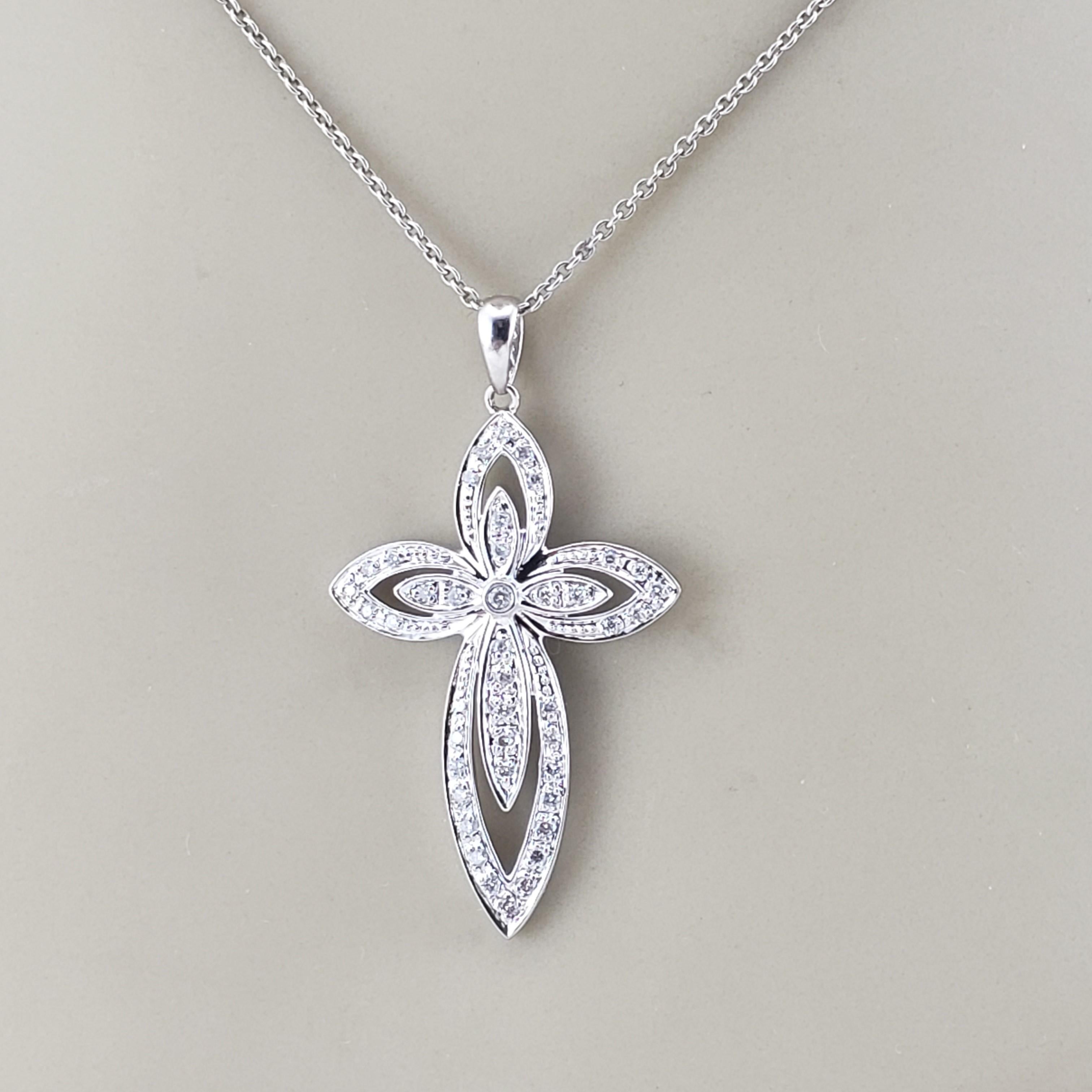 14 Karat White Gold Diamond Cross Pendant #15515 For Sale 2