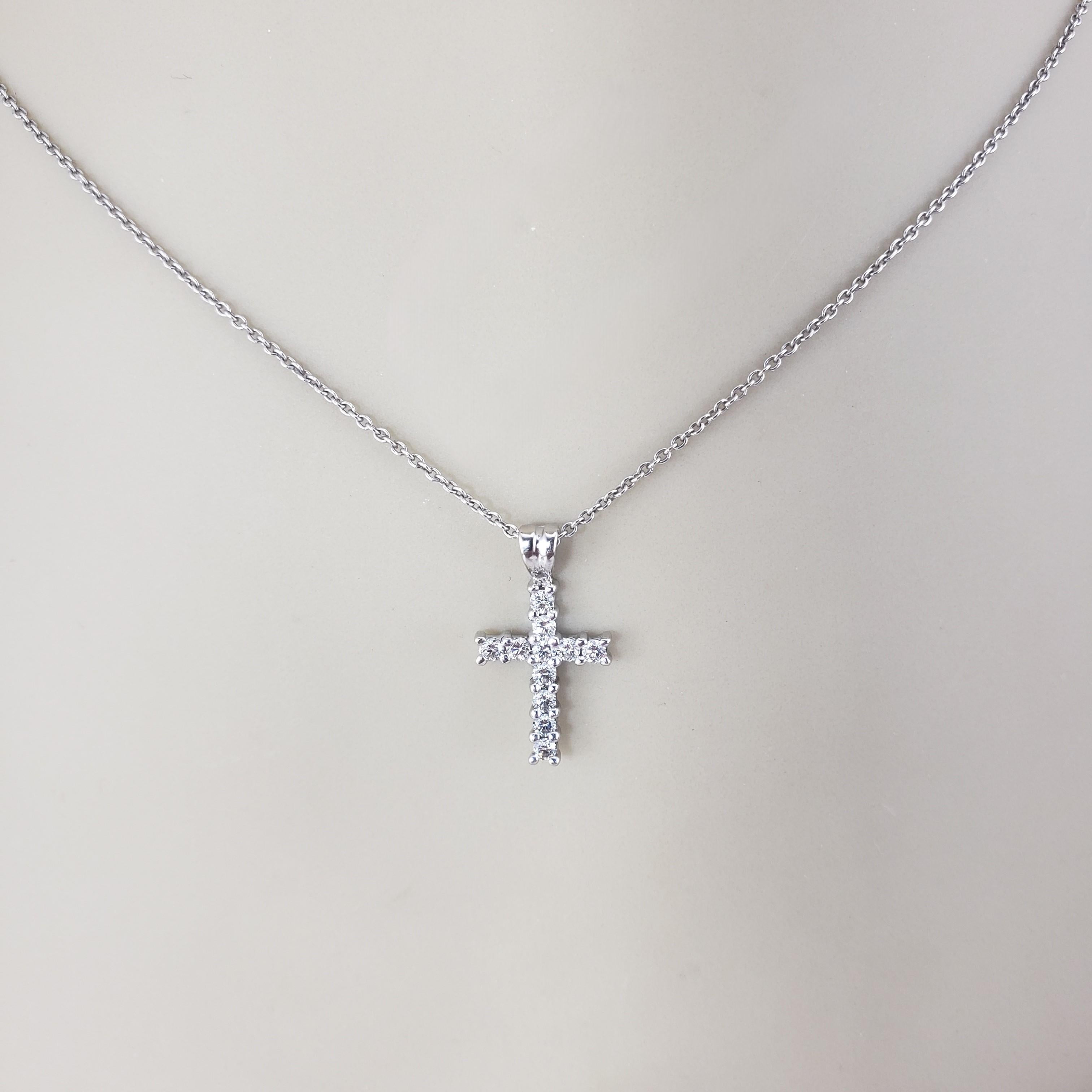 14 Karat White Gold Diamond Cross Pendant #17661 For Sale 3