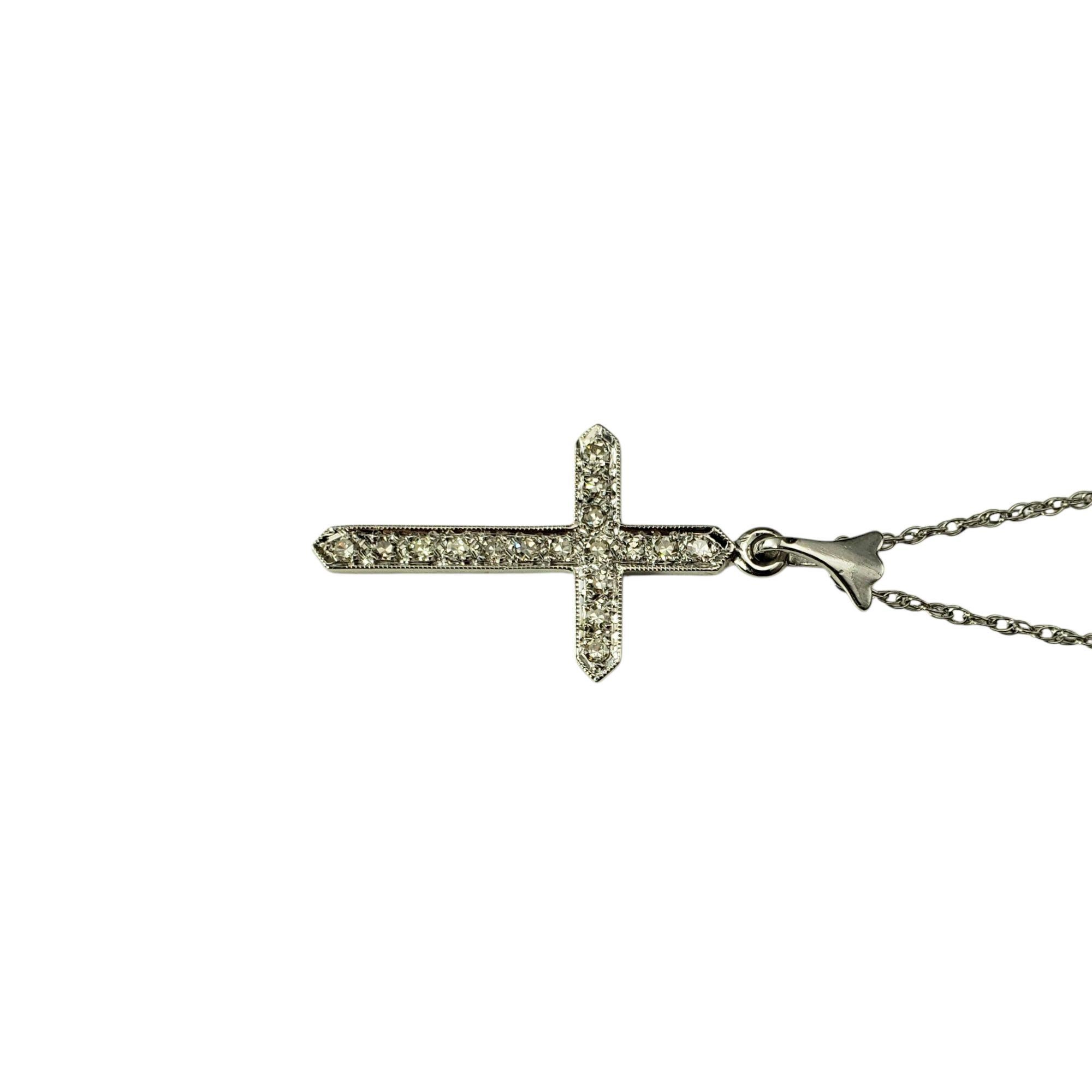 Taglio singolo Collana con ciondolo a forma di croce in oro bianco 14 carati #21539 in vendita