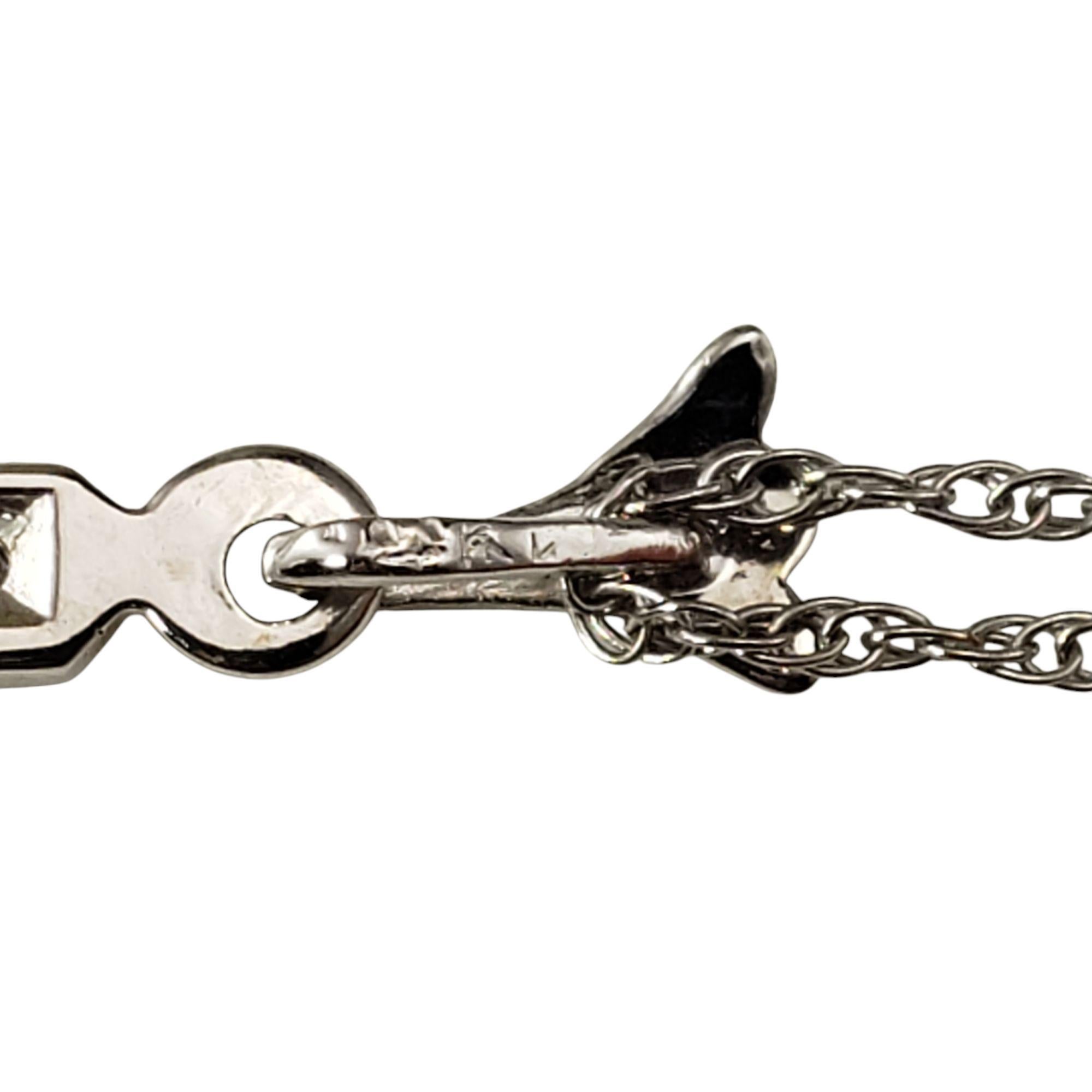 Collana con ciondolo a forma di croce in oro bianco 14 carati #21539 in vendita 1