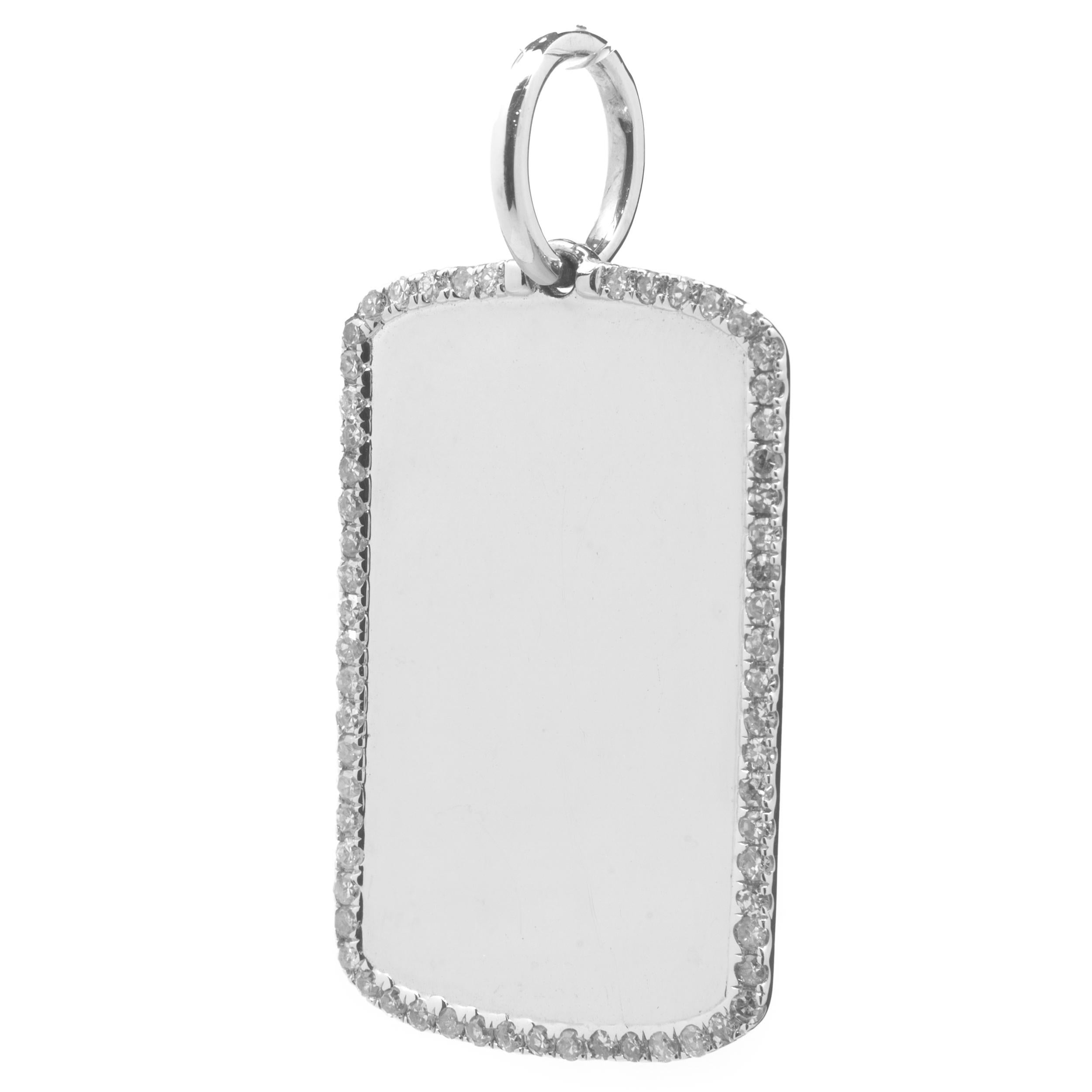 Designer: personalizzato 
Materiale: oro bianco 14 carati
Diamanti: 60 tagli rotondi = 0,25cttw
Colore: G
Chiarezza: VS
Dimensioni: il ciondolo misura 30 X 14.5 mm
Peso: 3,52 grammi
