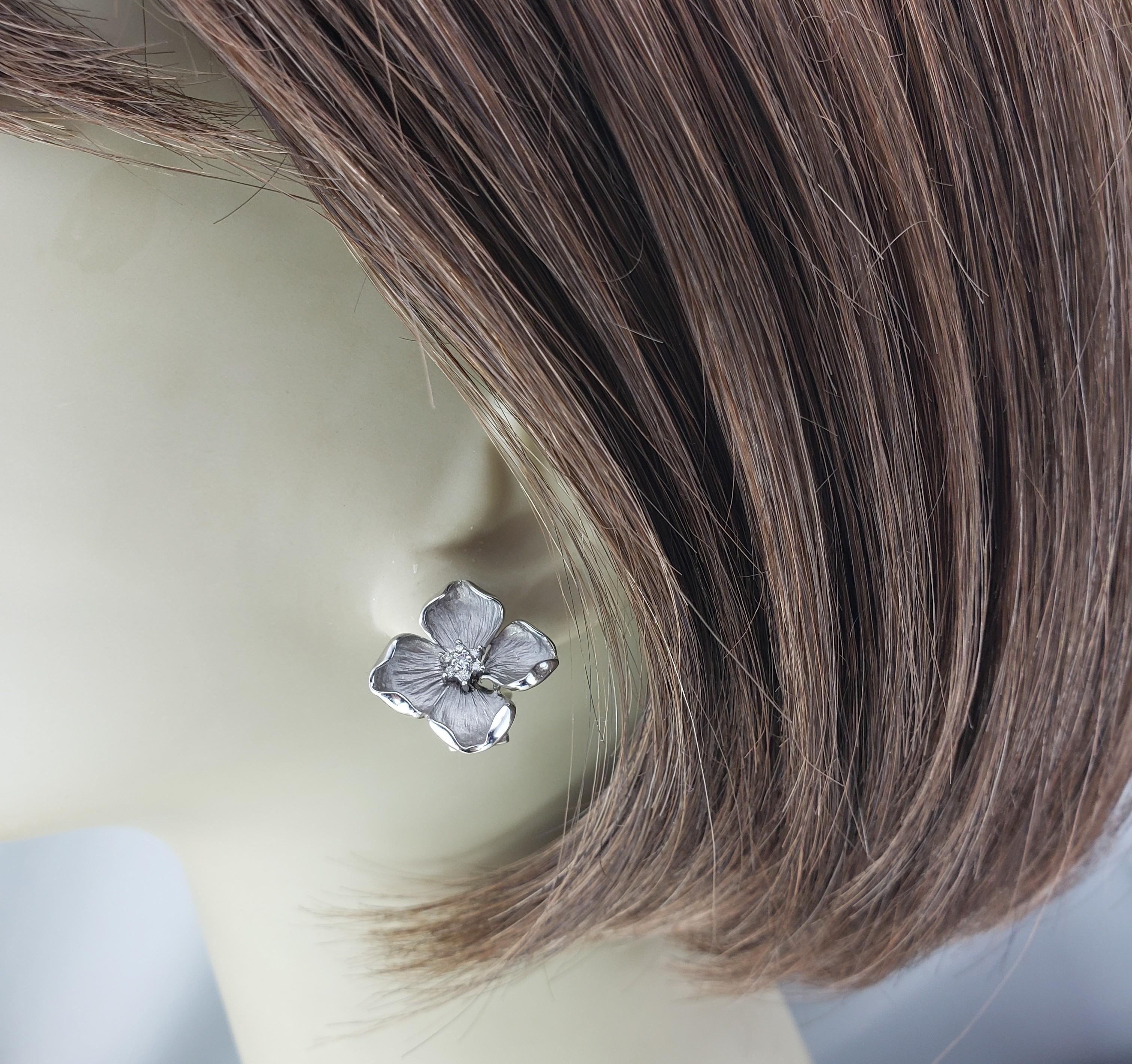 14 Karat White Gold Diamond Dogwood Flower Earrings #21383 For Sale 2
