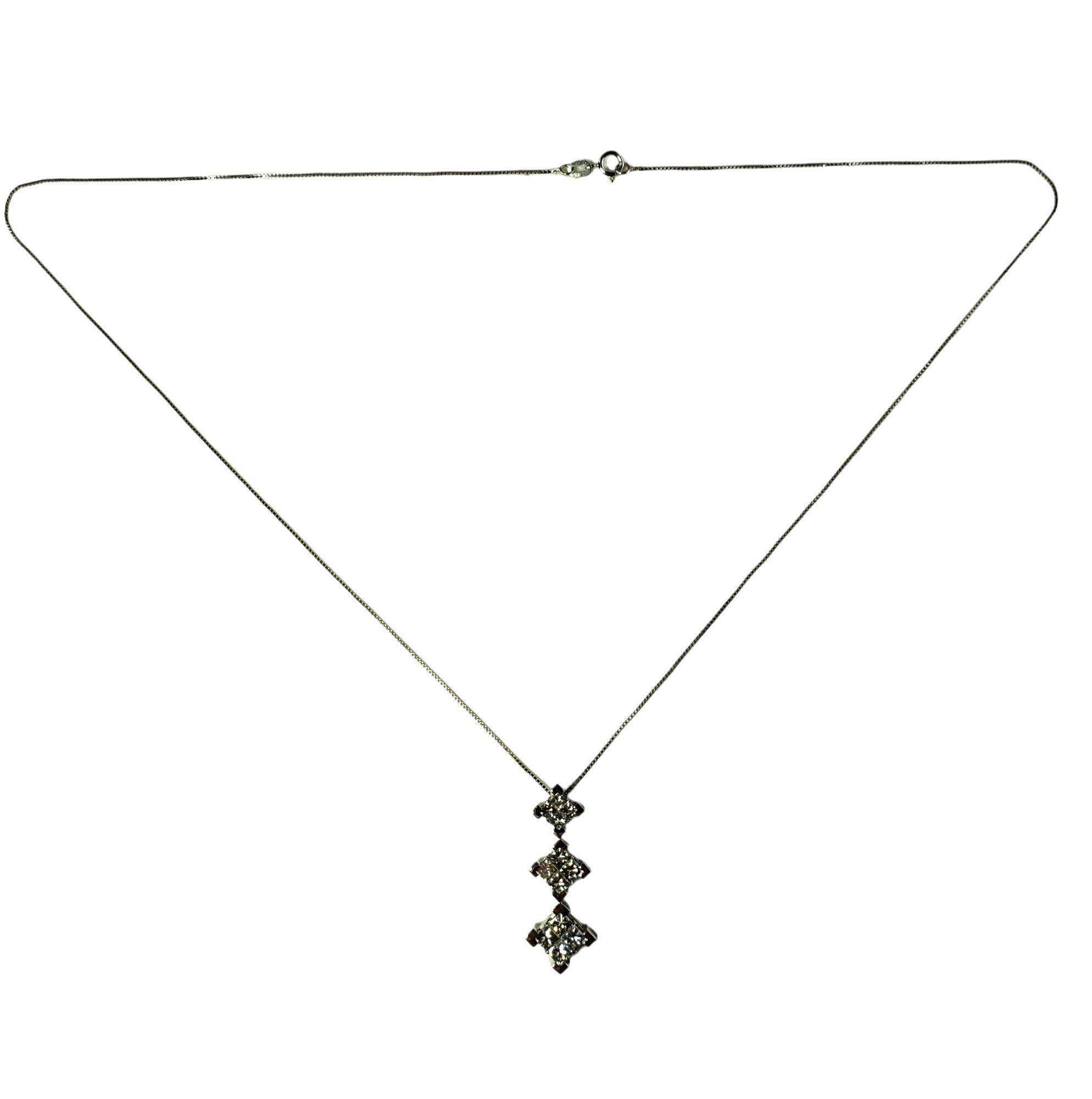 Women's 14 Karat White Gold Diamond Drop Pendant Necklace For Sale