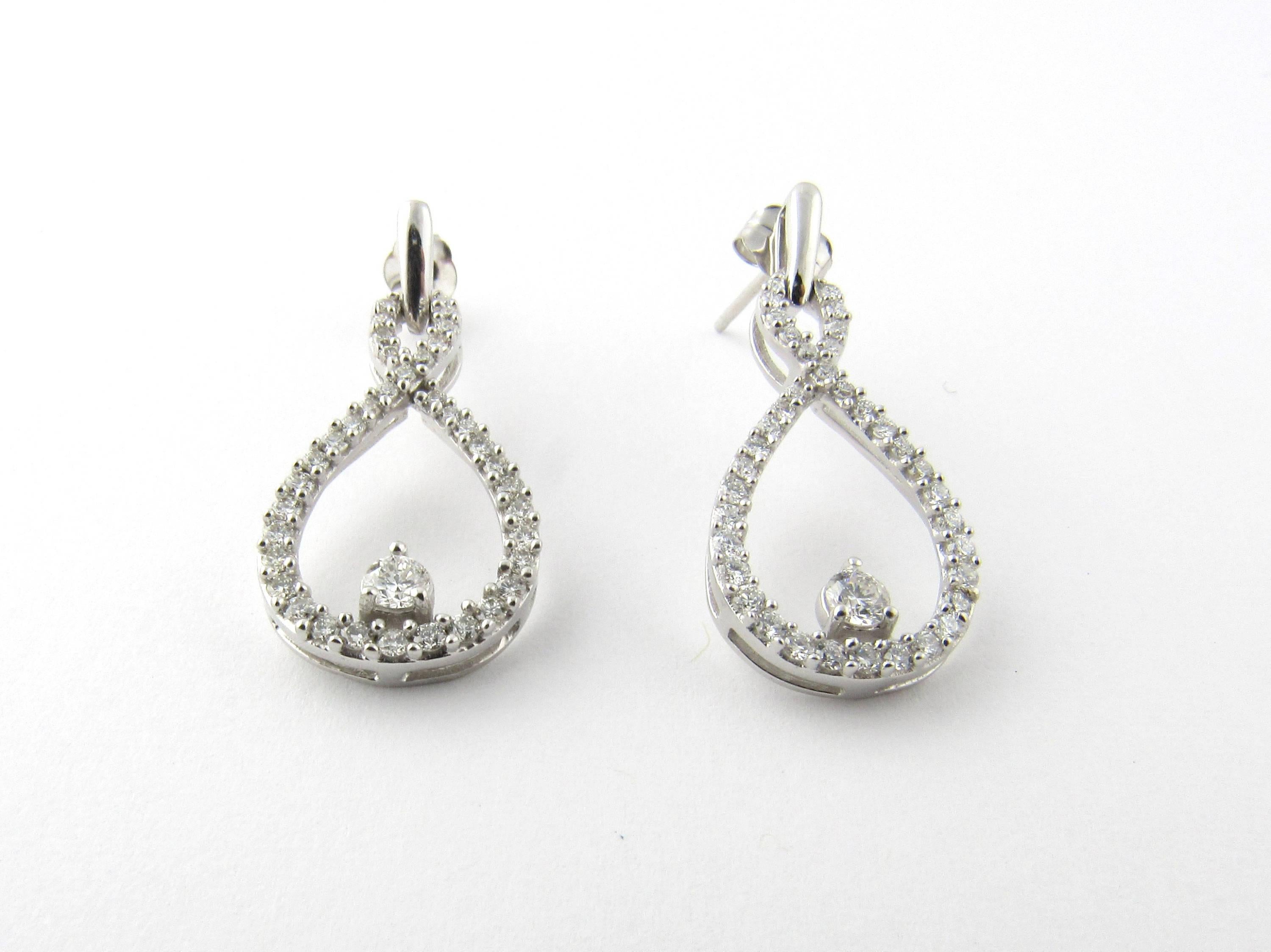 Round Cut 14 Karat White Gold Diamond Earrings