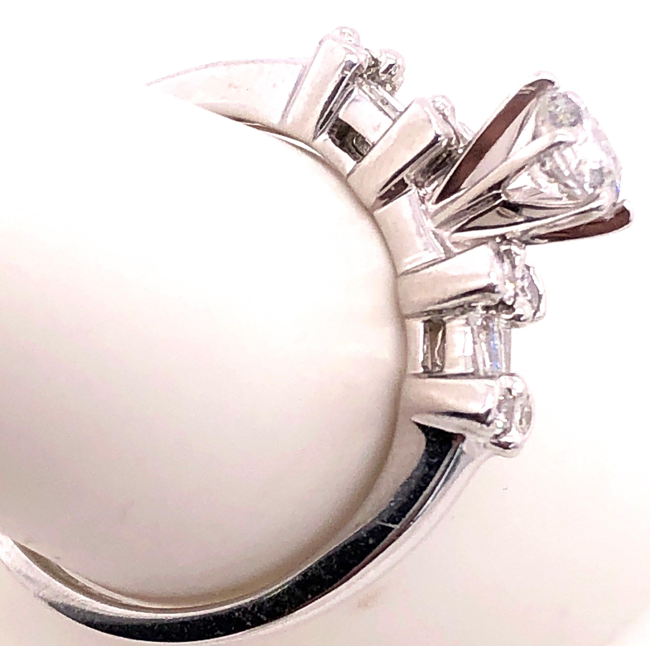 Taille brillant Bague de fiançailles en or blanc 14 carats avec diamants d'un poids total de 1,30 carat en vente